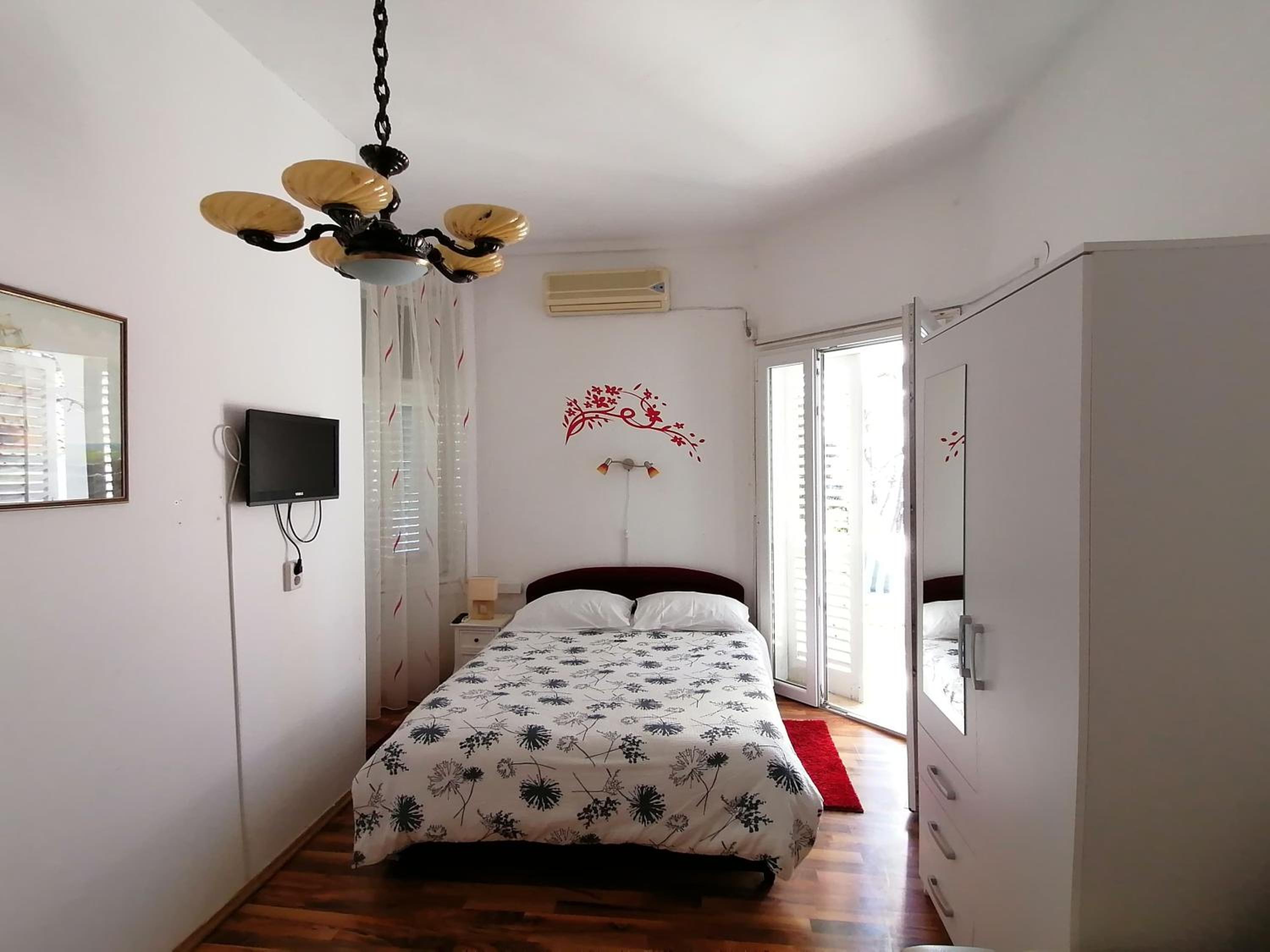 Two-bedrooms apartment with balcony and sea view,near Old town