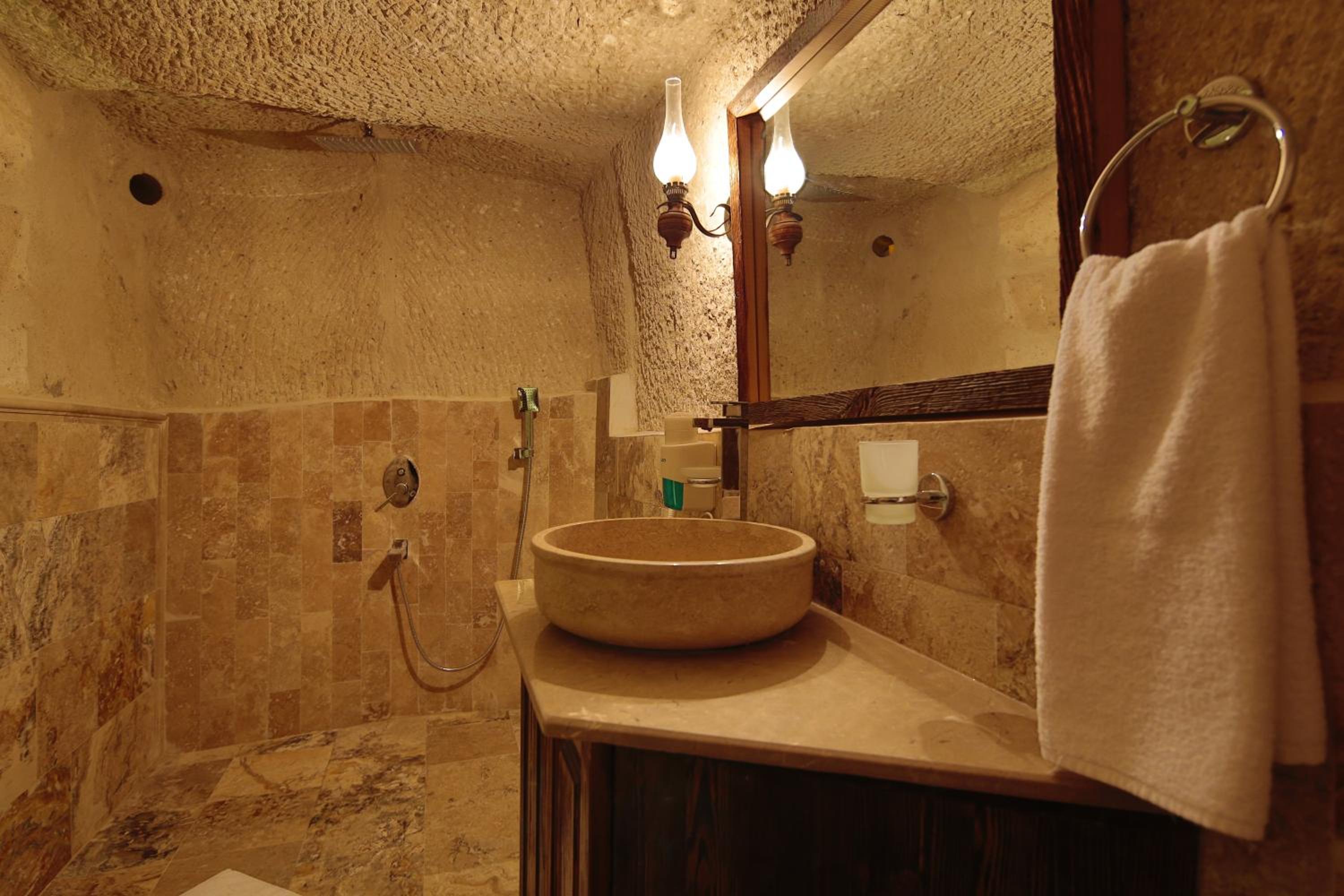 Hidden Cave Hotel - Image 122