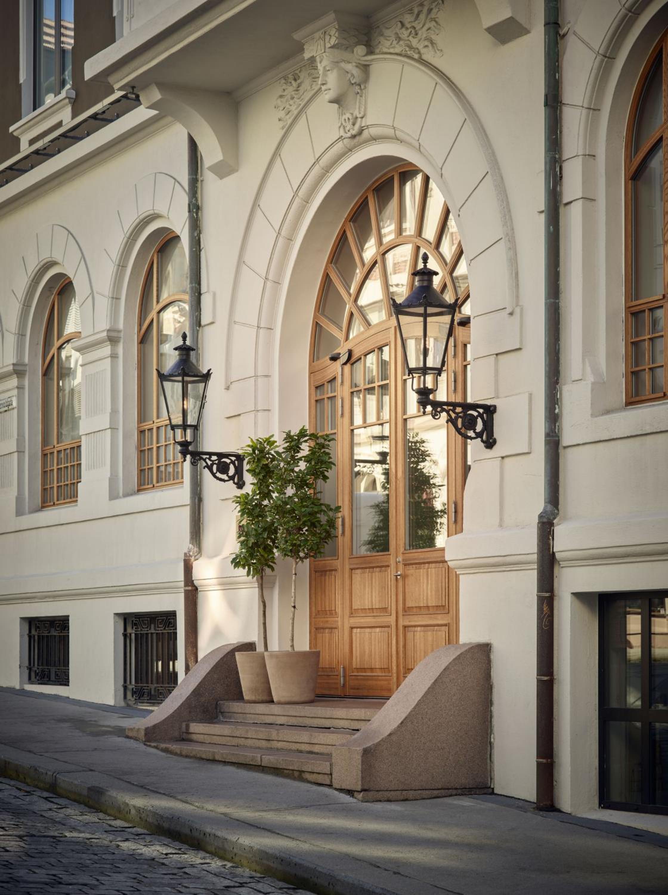 Alesund Vacations - Hotel 1904 - Property Image 1