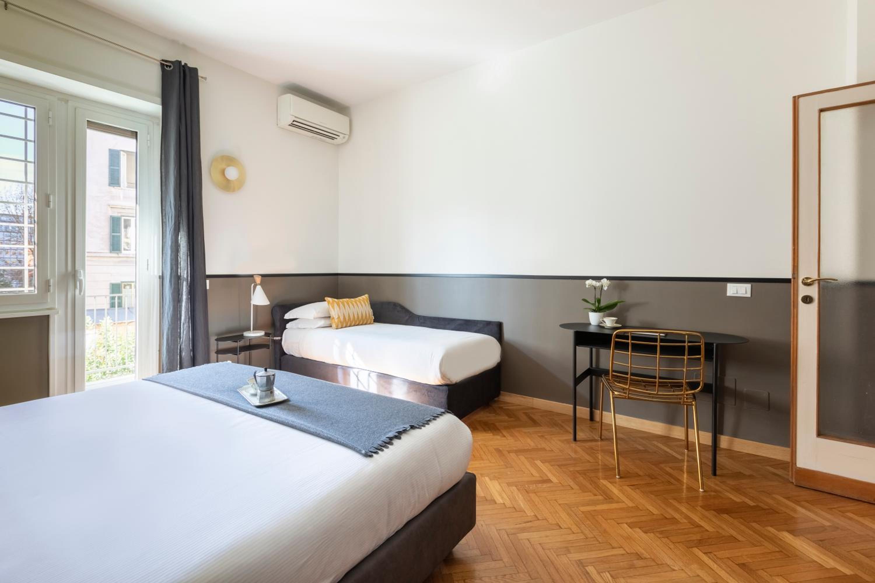 ROMAC San Saba 5-Bedroom and Terrace near Ostiense