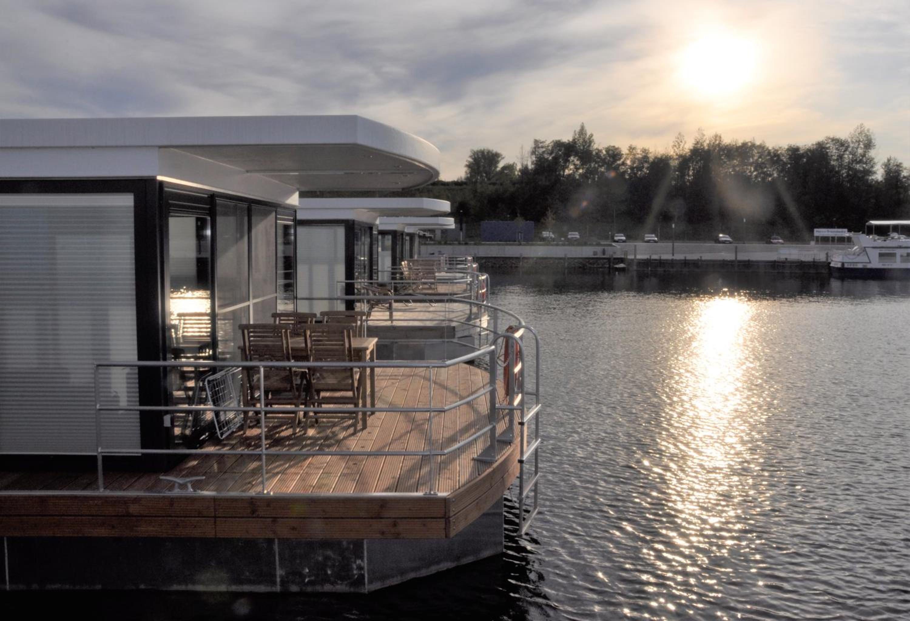 Hausboote Marina Braunsbedra