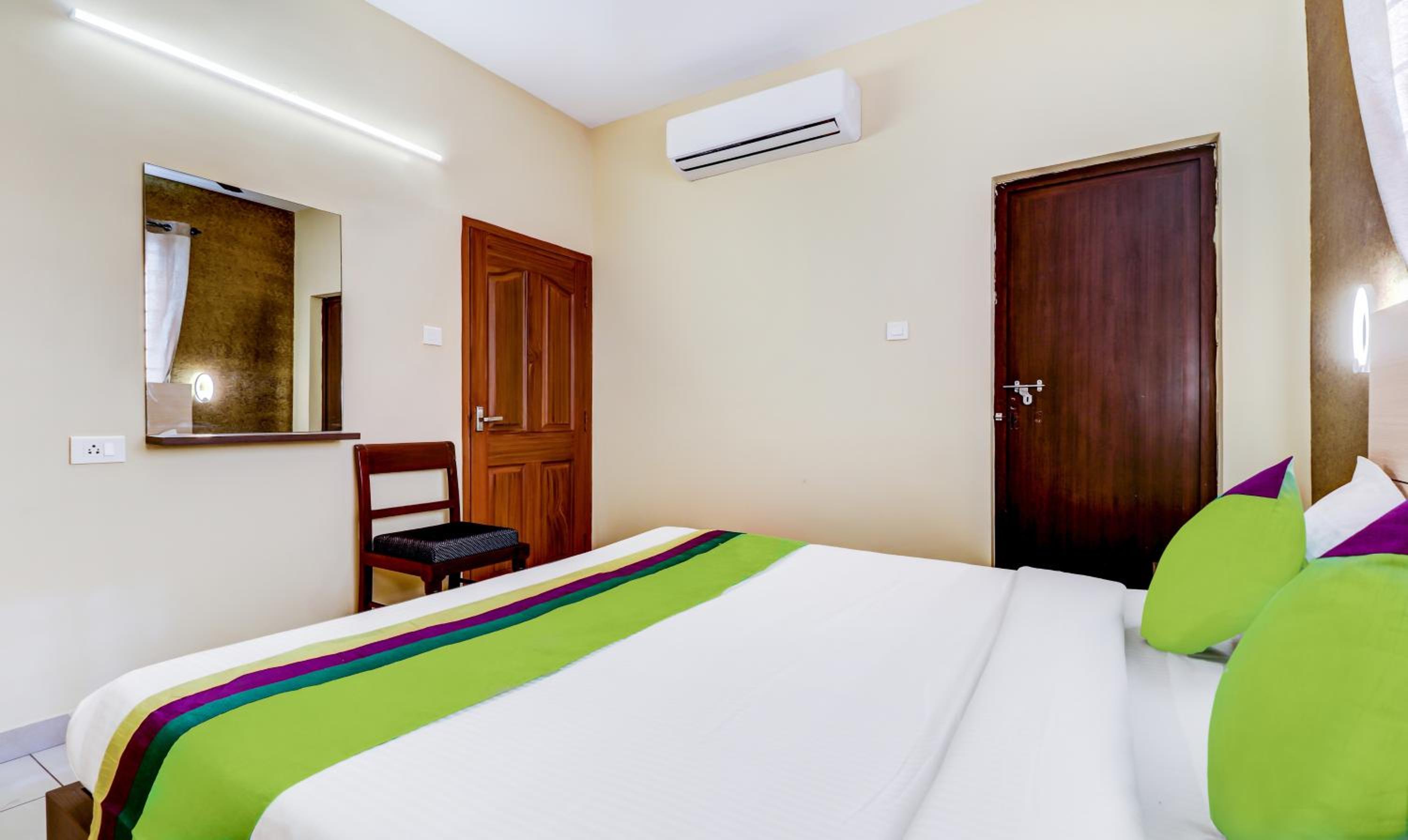 Cochin Vacations - Treebo Petals Suites - Property Image 4