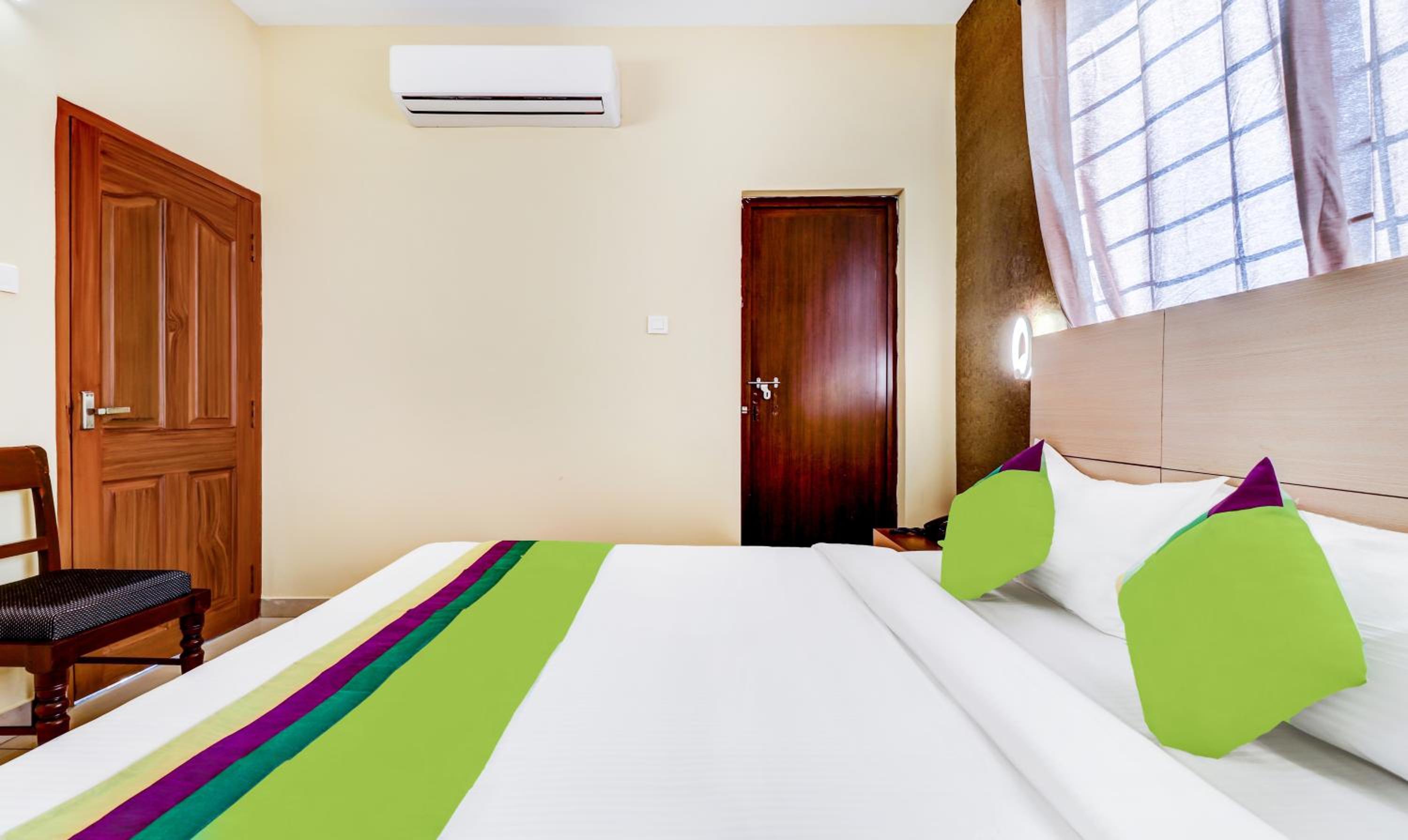 Cochin Vacations - Treebo Petals Suites - Property Image 3