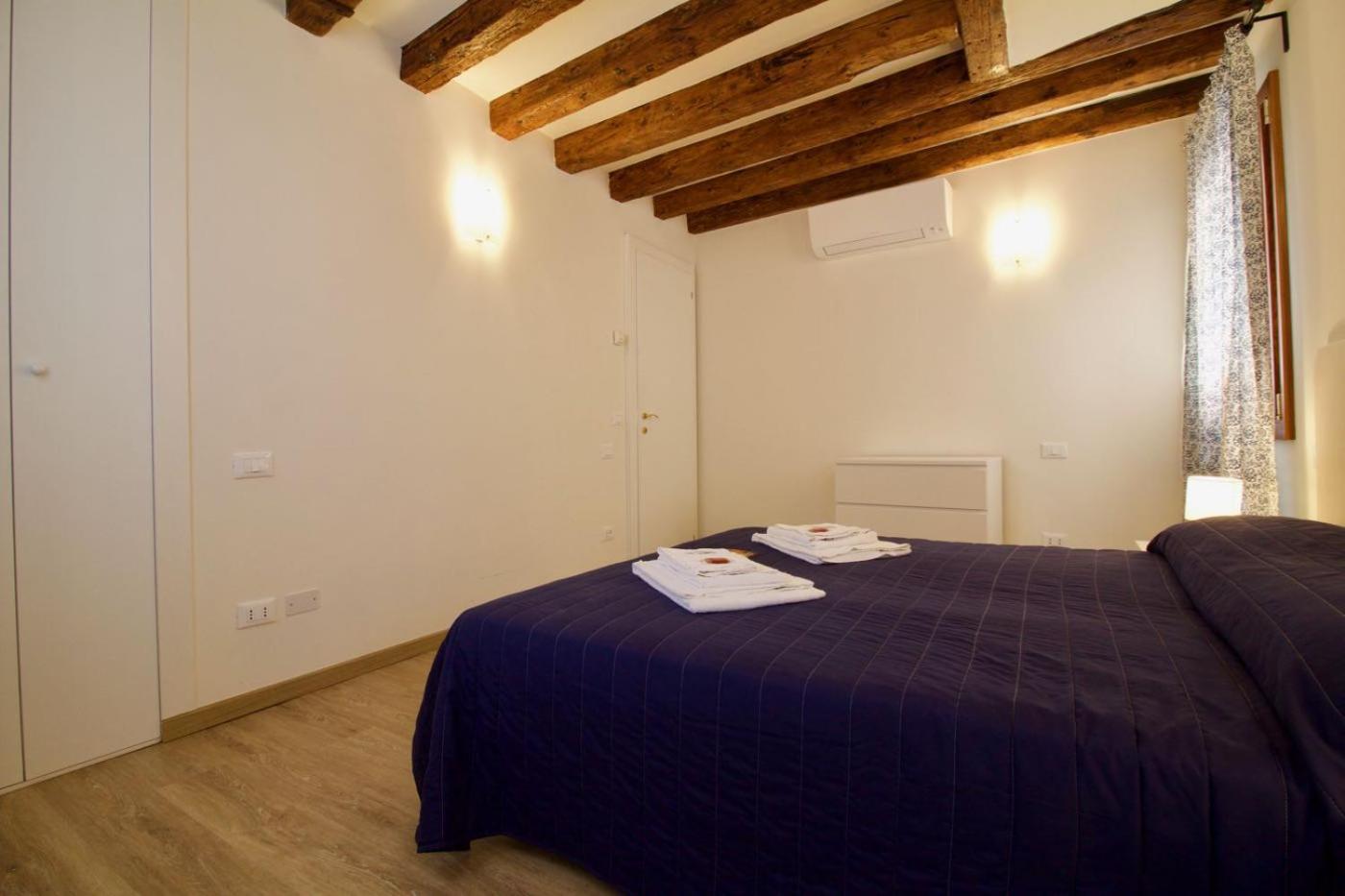 Veneziacentopercento Apartments & Rooms