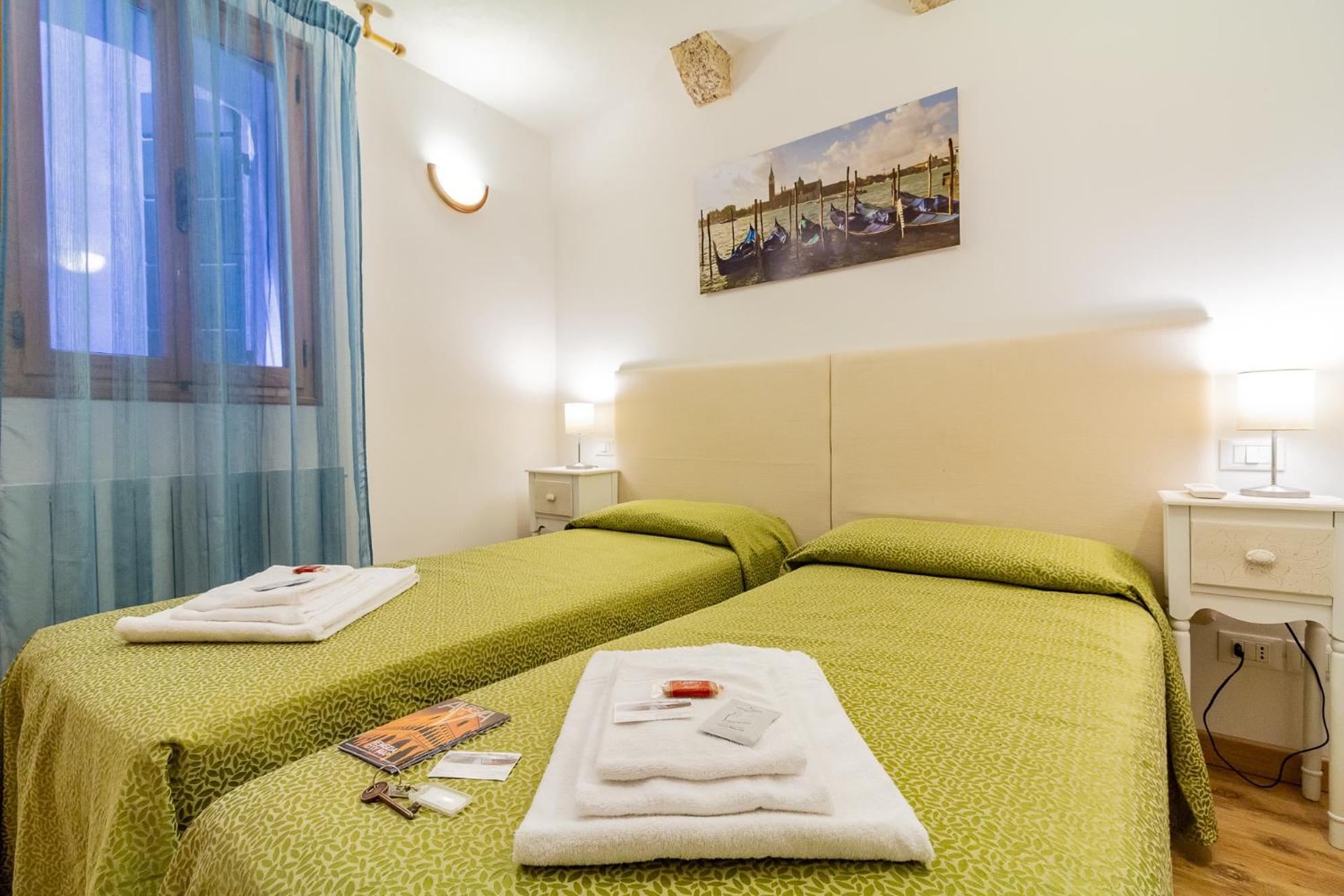 Veneziacentopercento Apartments & Rooms