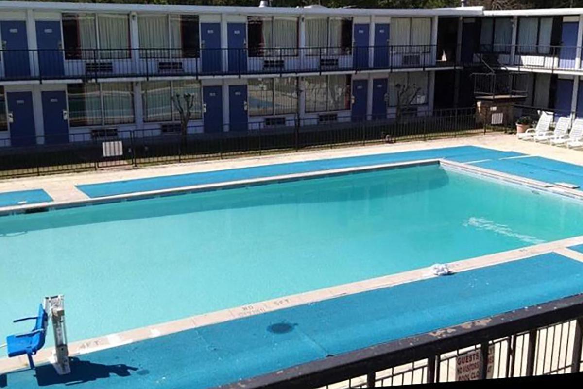swimming pool