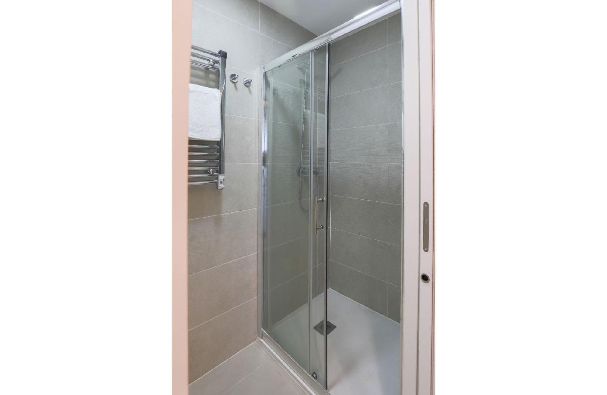 MyFlats Luxury Arenales view 5
