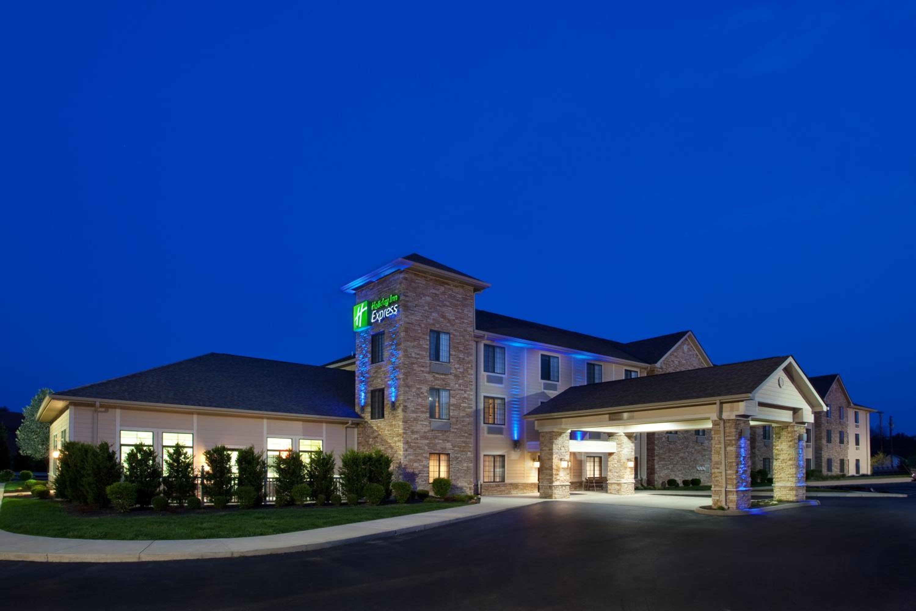 Athens Vacations - Holiday Inn Express Hocking Hills-Logan, an IHG Hotel - Property Image 1