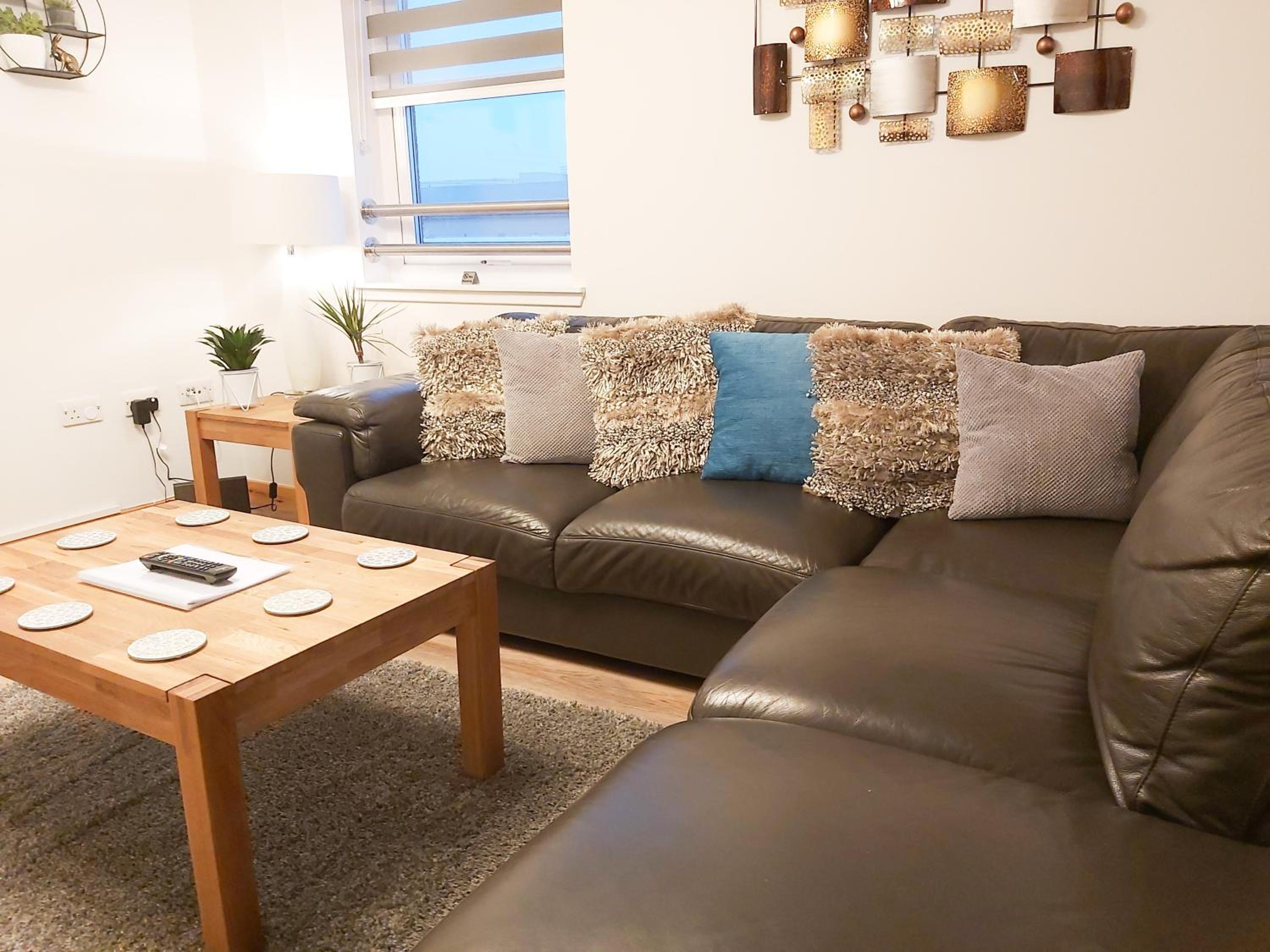 Inverness City Centre Apartment with Elevator and Google Chromecast view 4