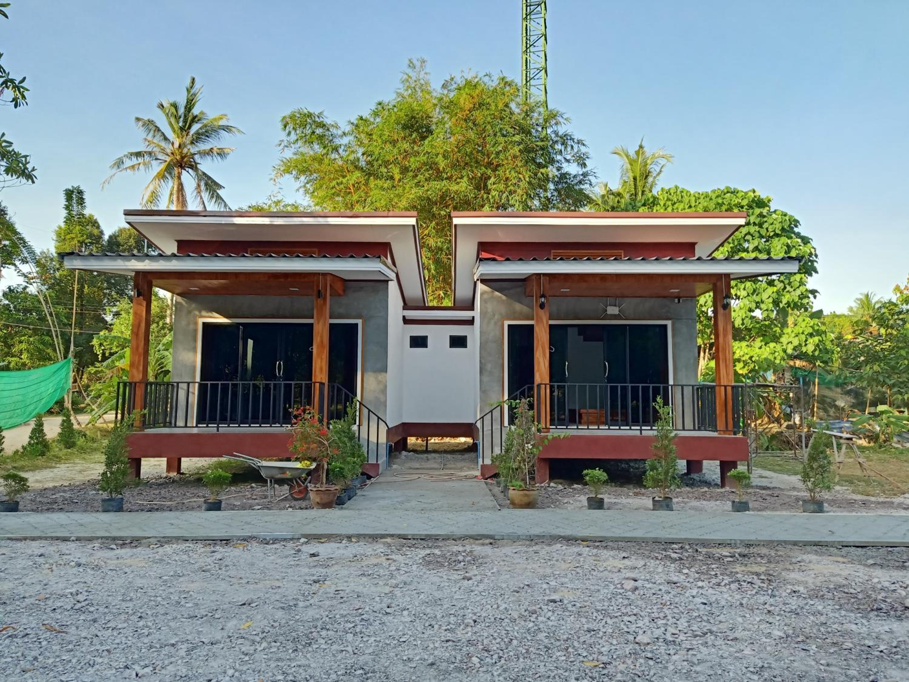 Lanta Buddy Resort , Long Beach