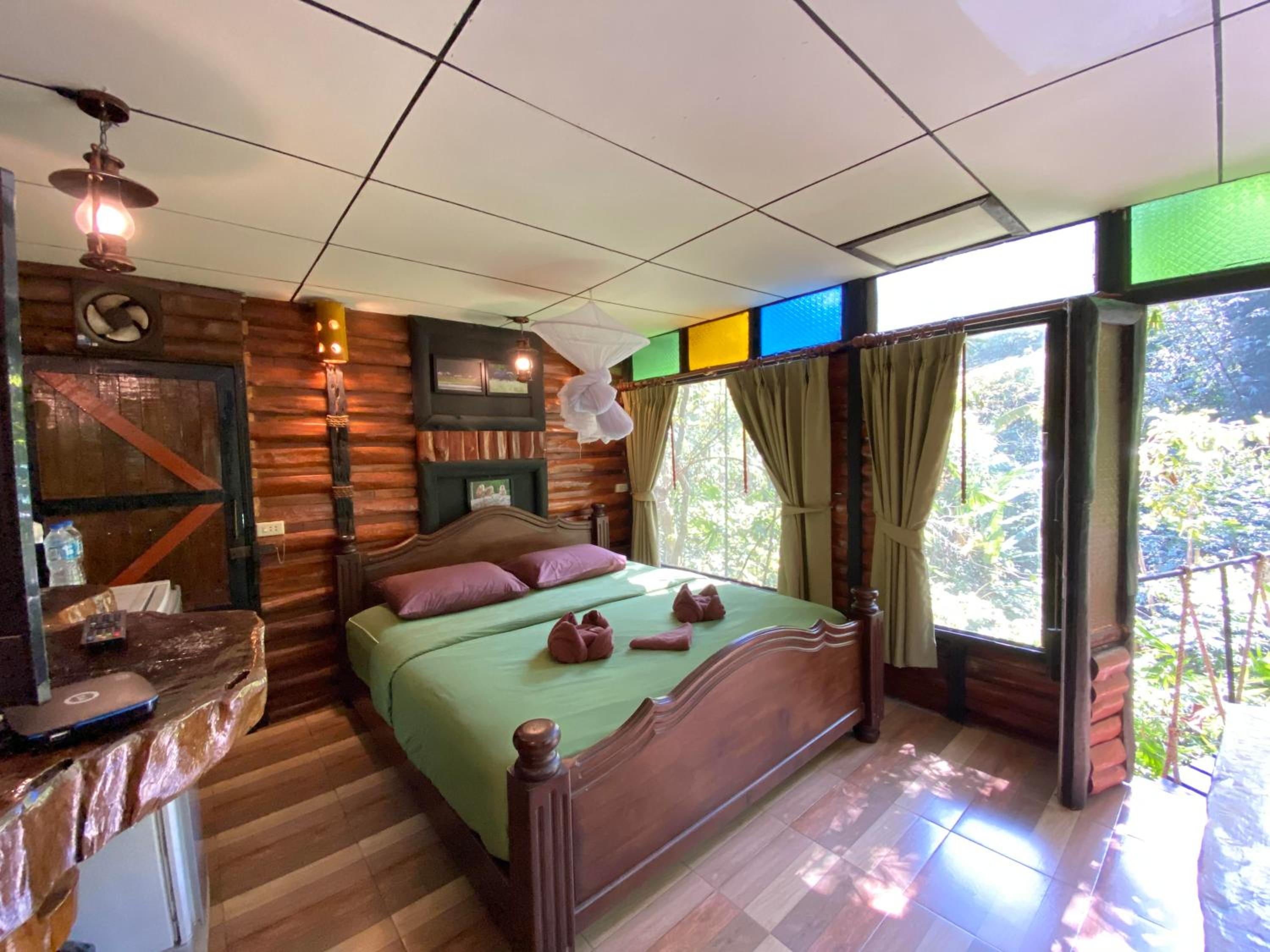 Khao Sok Tree House Resort