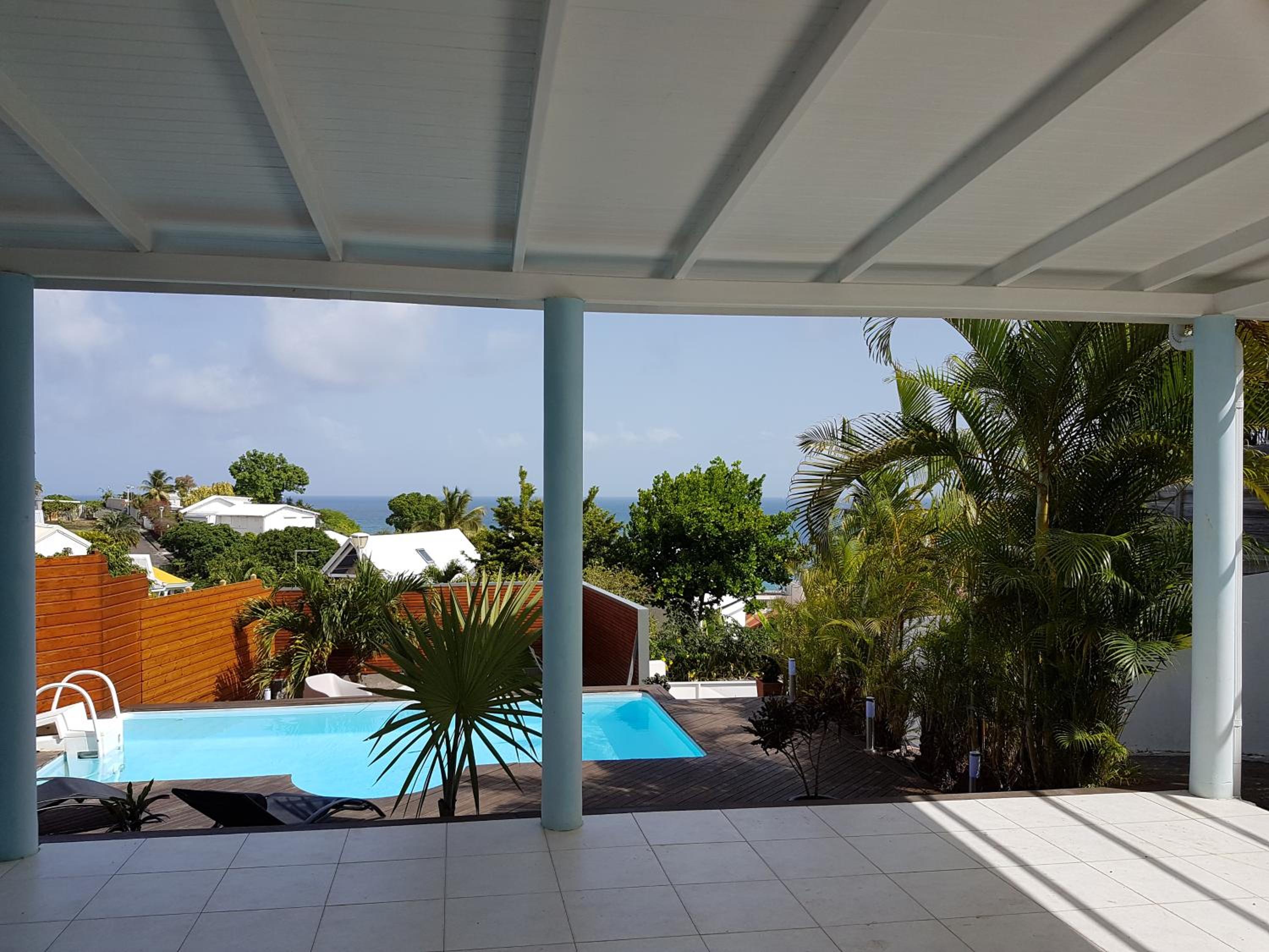 VILLA VUE MER AVEC PISCINE