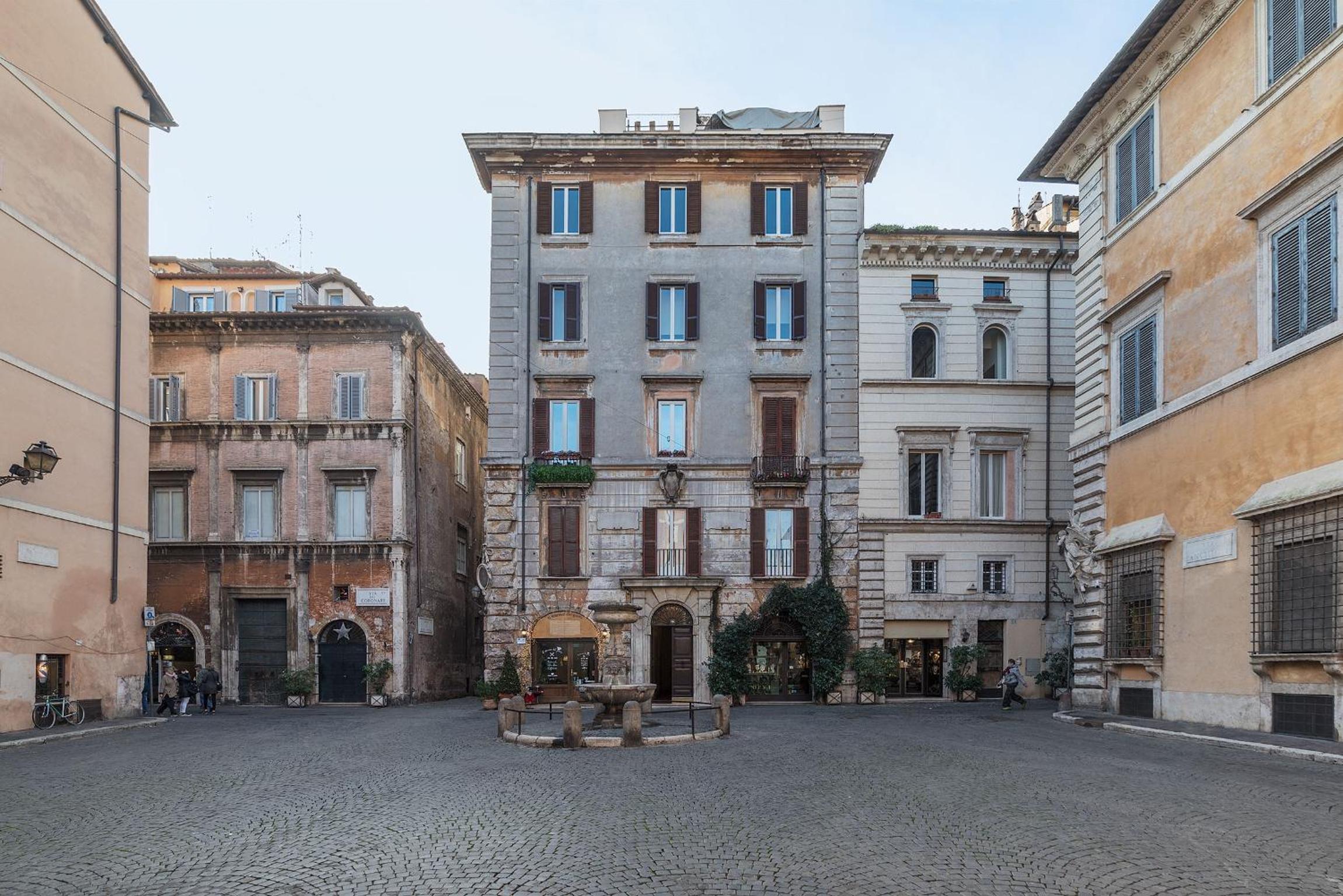 GuestHost - Piazza Navona Panoramic Penthouse