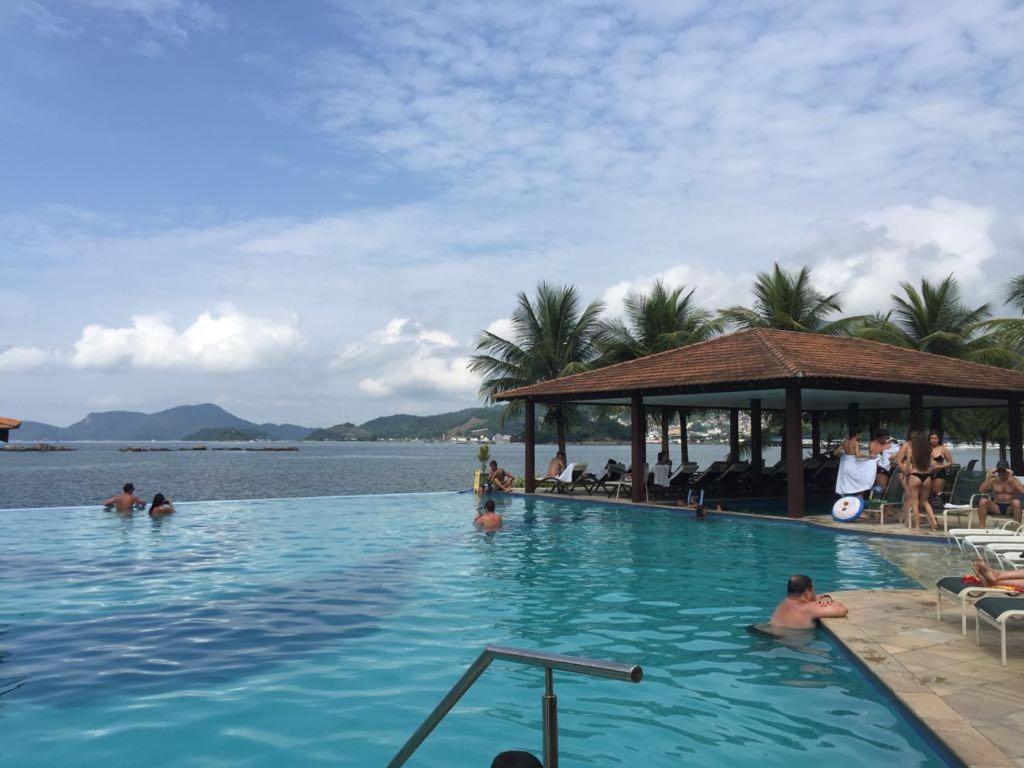 Angra dos Reis - Apartamentos com Vista para o mar OU para piscina Condomínio Porto Bali