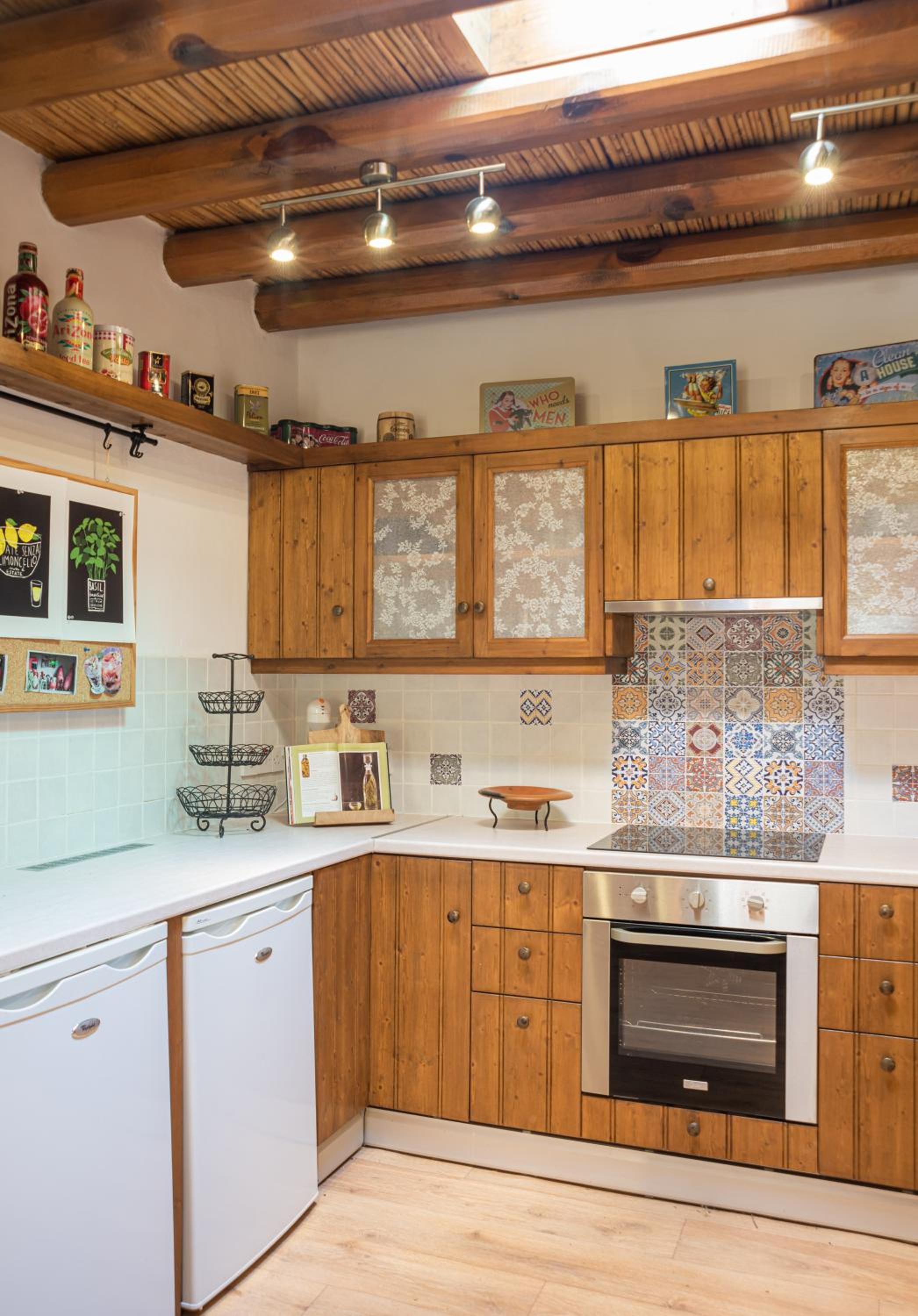 The Carob Tree Villa - Rustic Luxury Home With Access To Pool And Restaurant