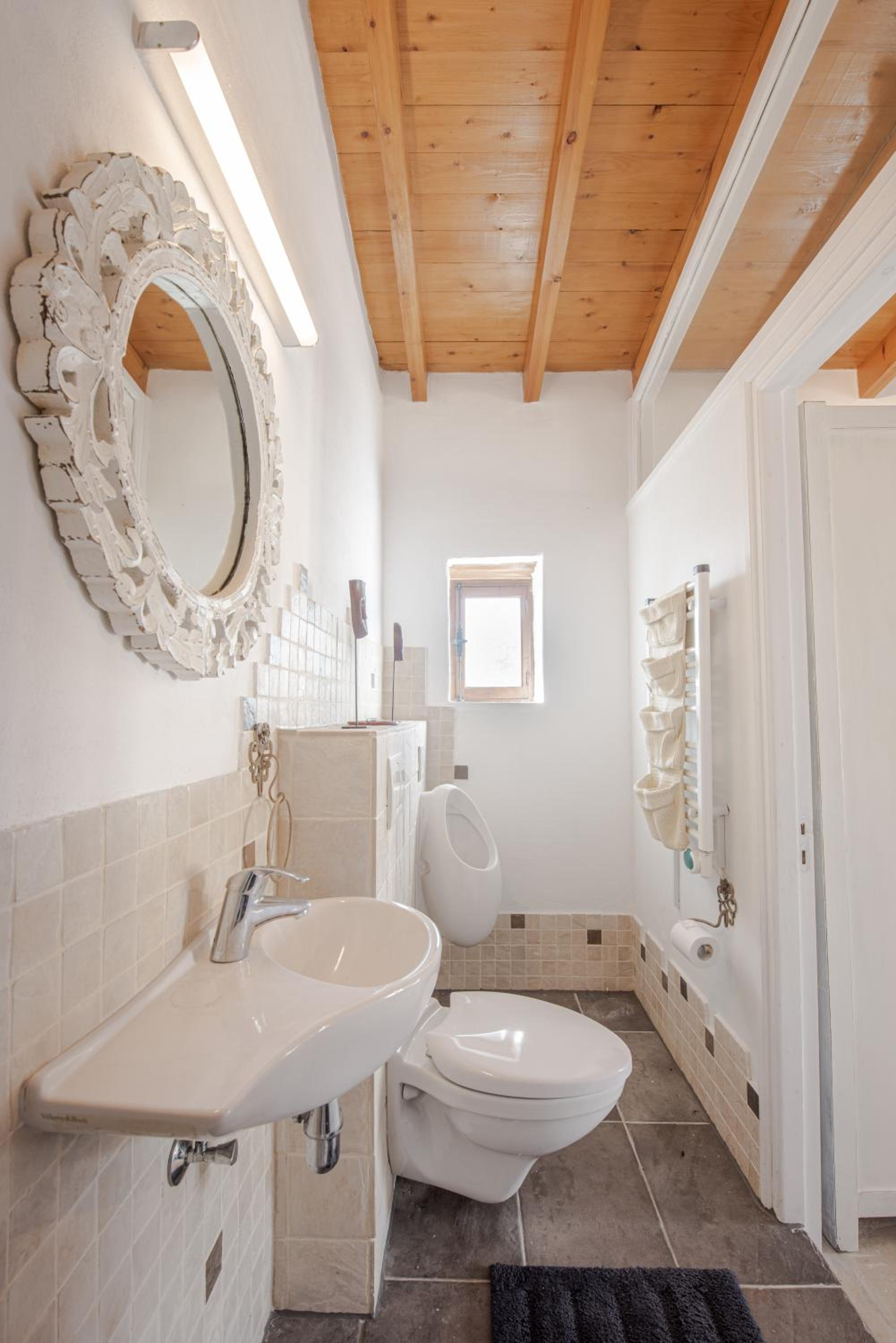 The Carob Tree Villa - Rustic Luxury Home With Access To Pool And Restaurant