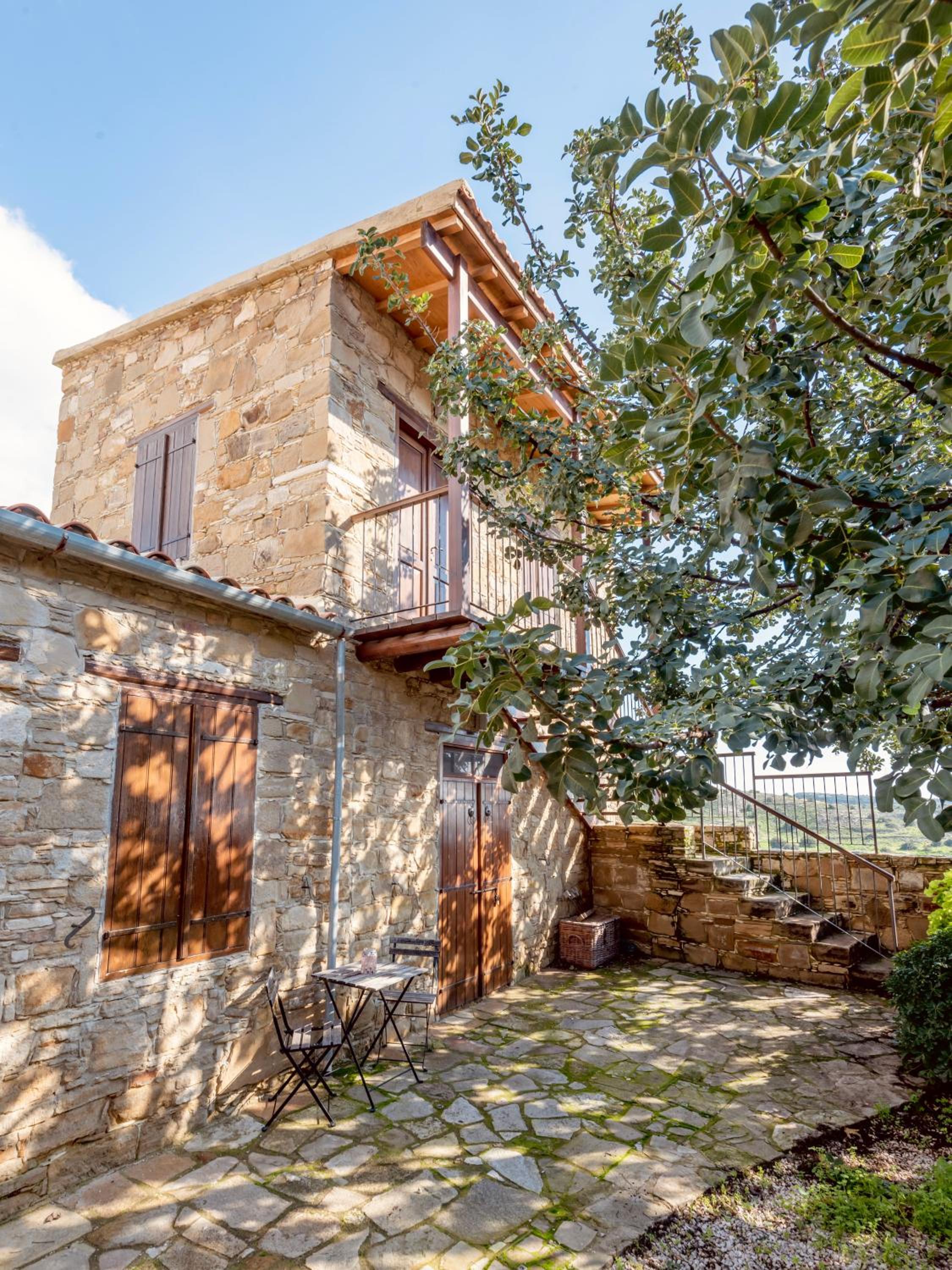 The Carob Tree Villa - Rustic Luxury Home With Access To Pool And Restaurant