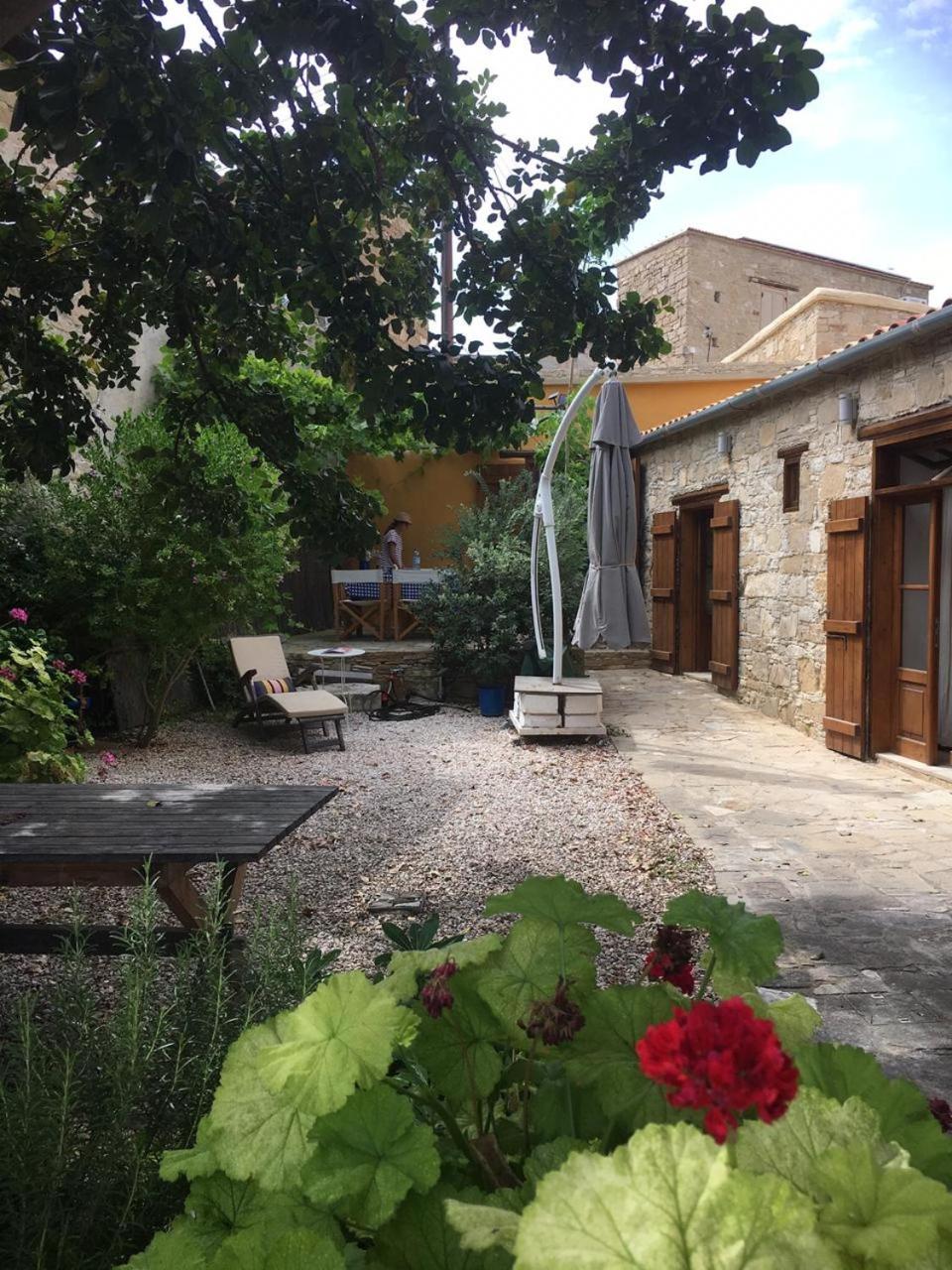 The Carob Tree Villa - Rustic Luxury Home With Access To Pool And Restaurant