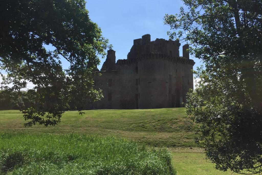 Hotel Stylish 2nd Floor Georgian Period Flat - Image 1