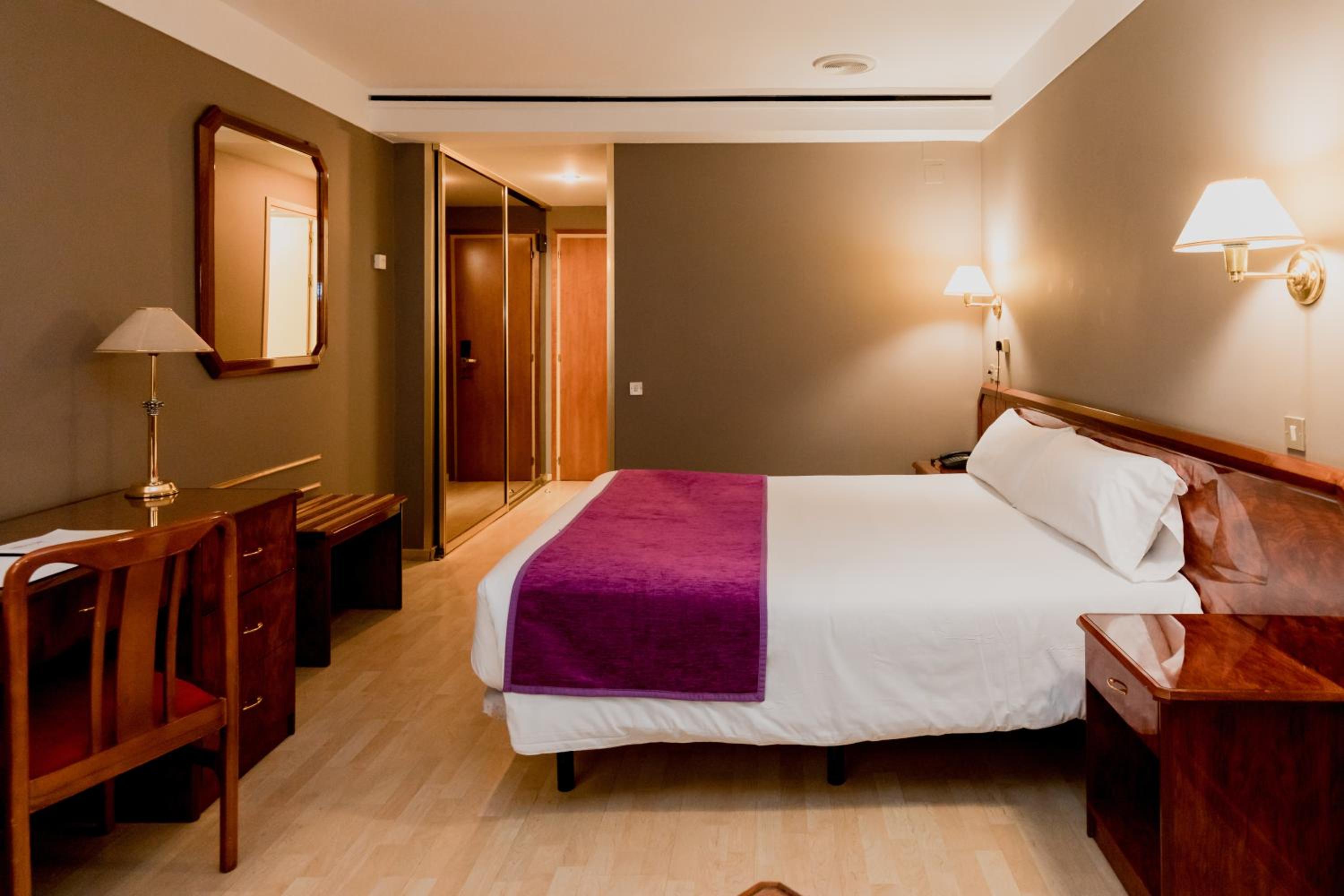 Andorra la Vella Vacations - Sercotel Delfos Andorra - Property Image 2