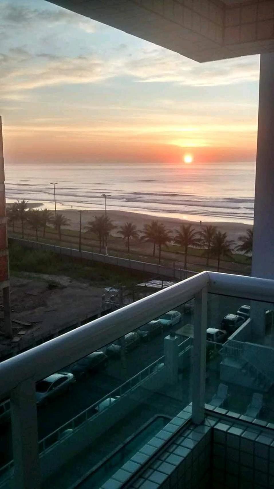 Apartamento para temporada Condomínio Ilha de Noronha Praia Grande SP