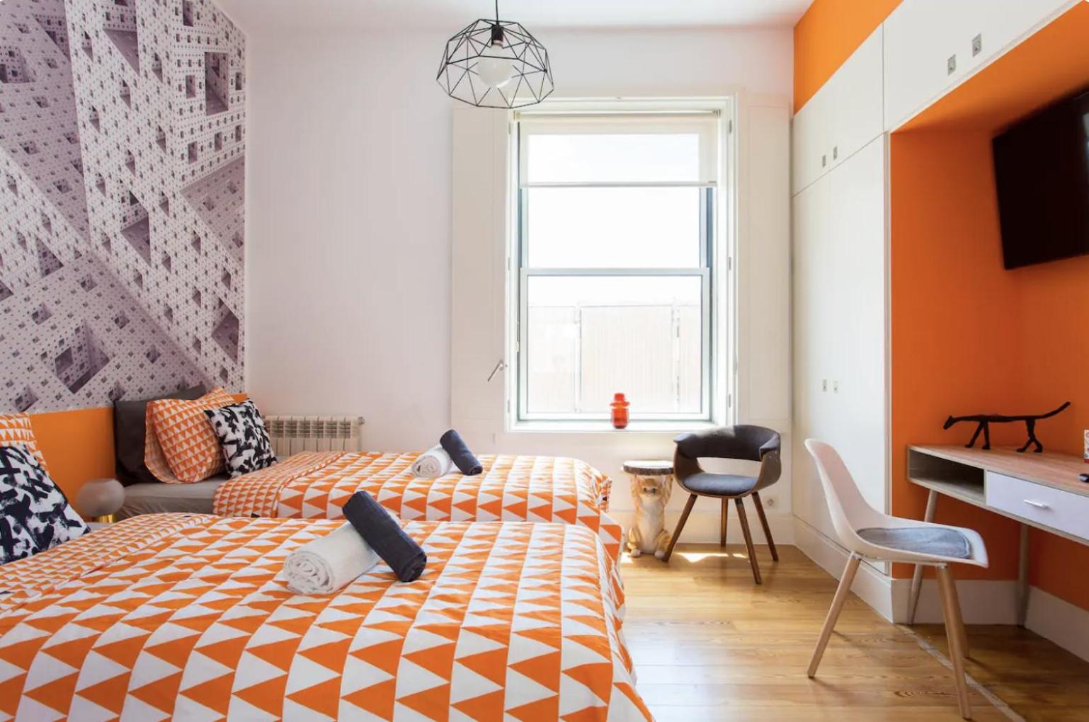 Beautiful 3-Story house in Chiado with a 40m² private terrace view 2