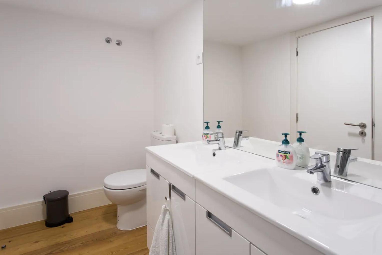 Beautiful 3-Story house in Chiado with a 40m² private terrace view 3
