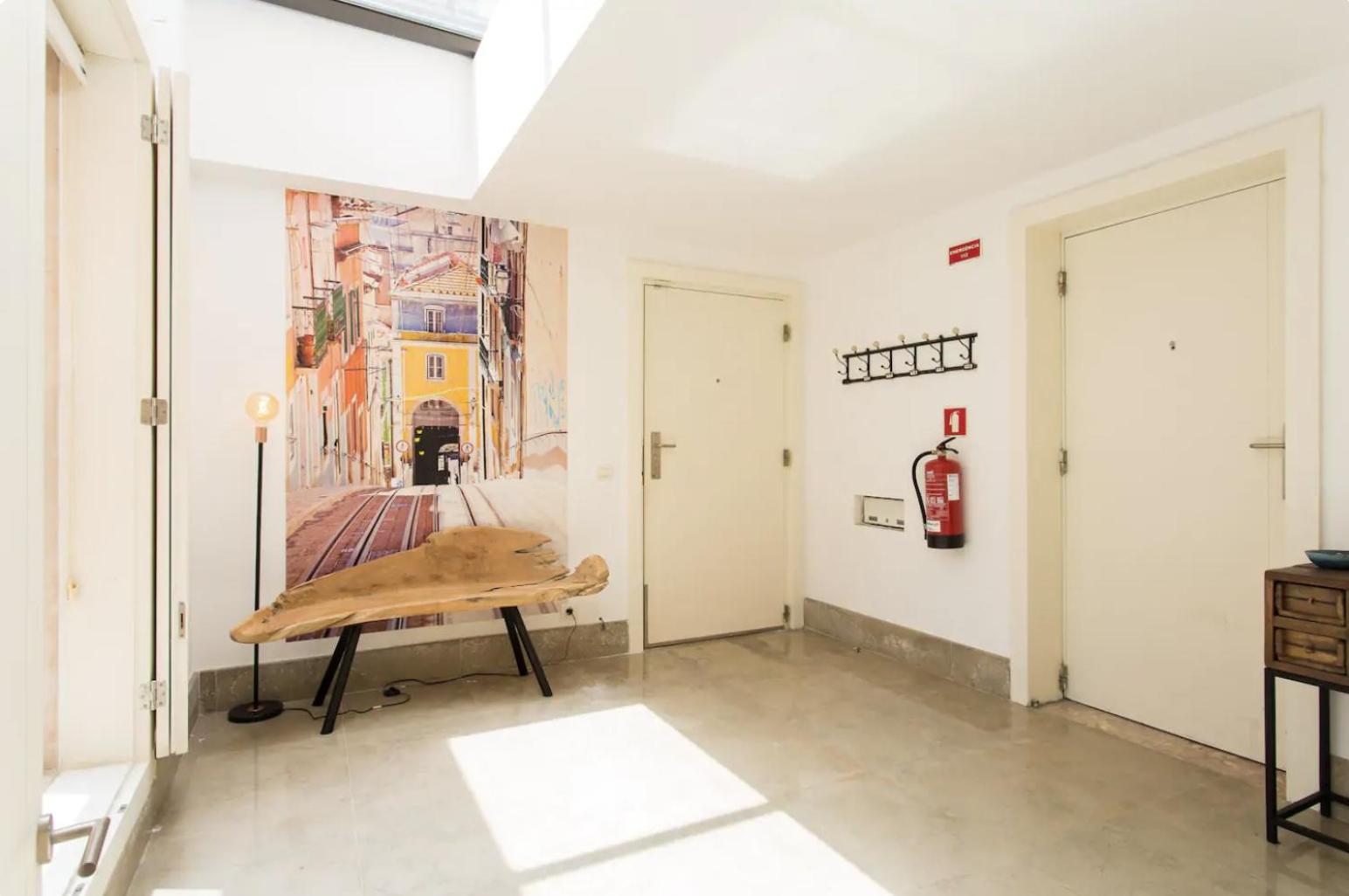 Beautiful 3-Story house in Chiado with a 40m² private terrace view 4