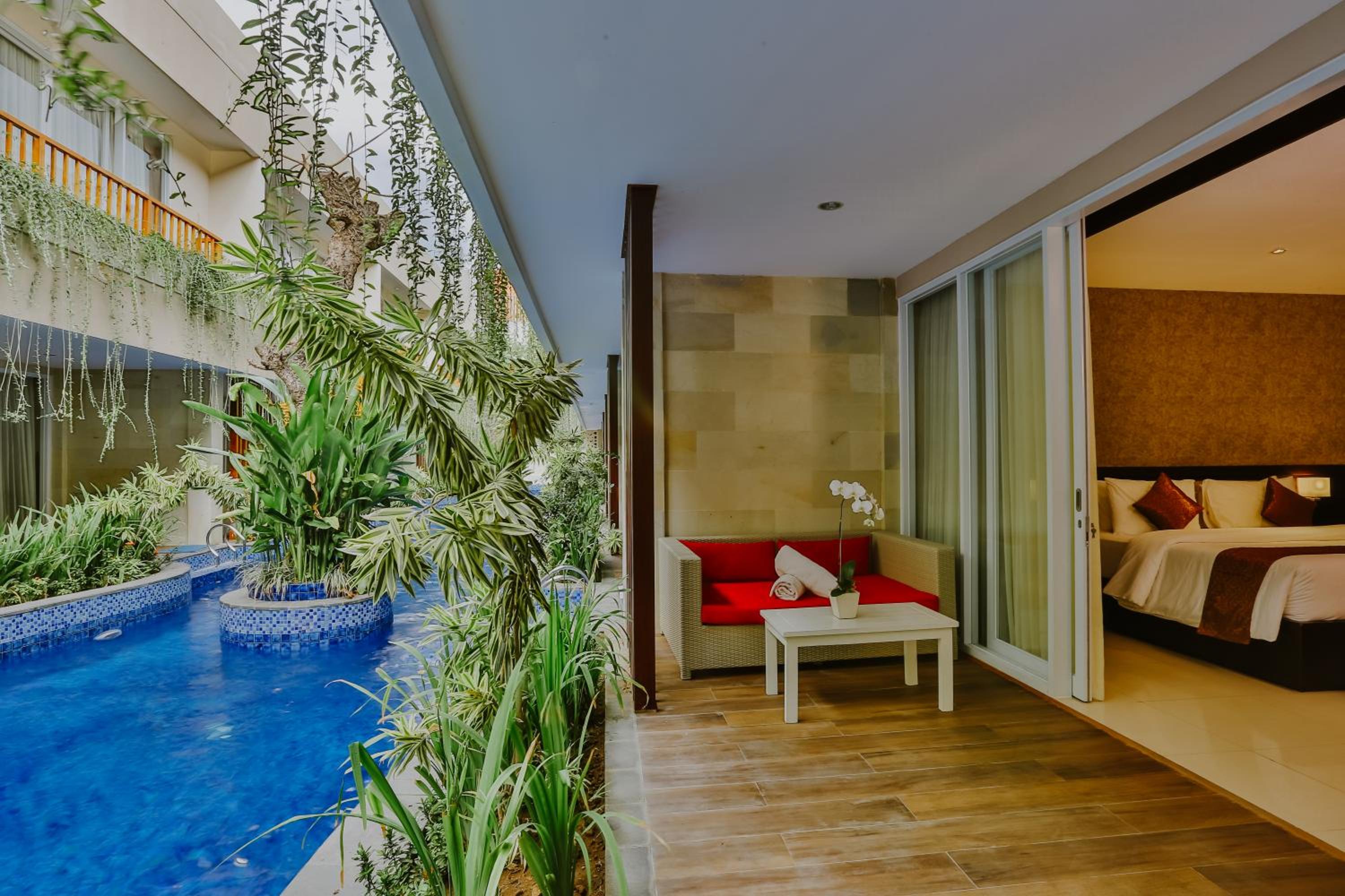 d'Nusa Beach Club and Resort