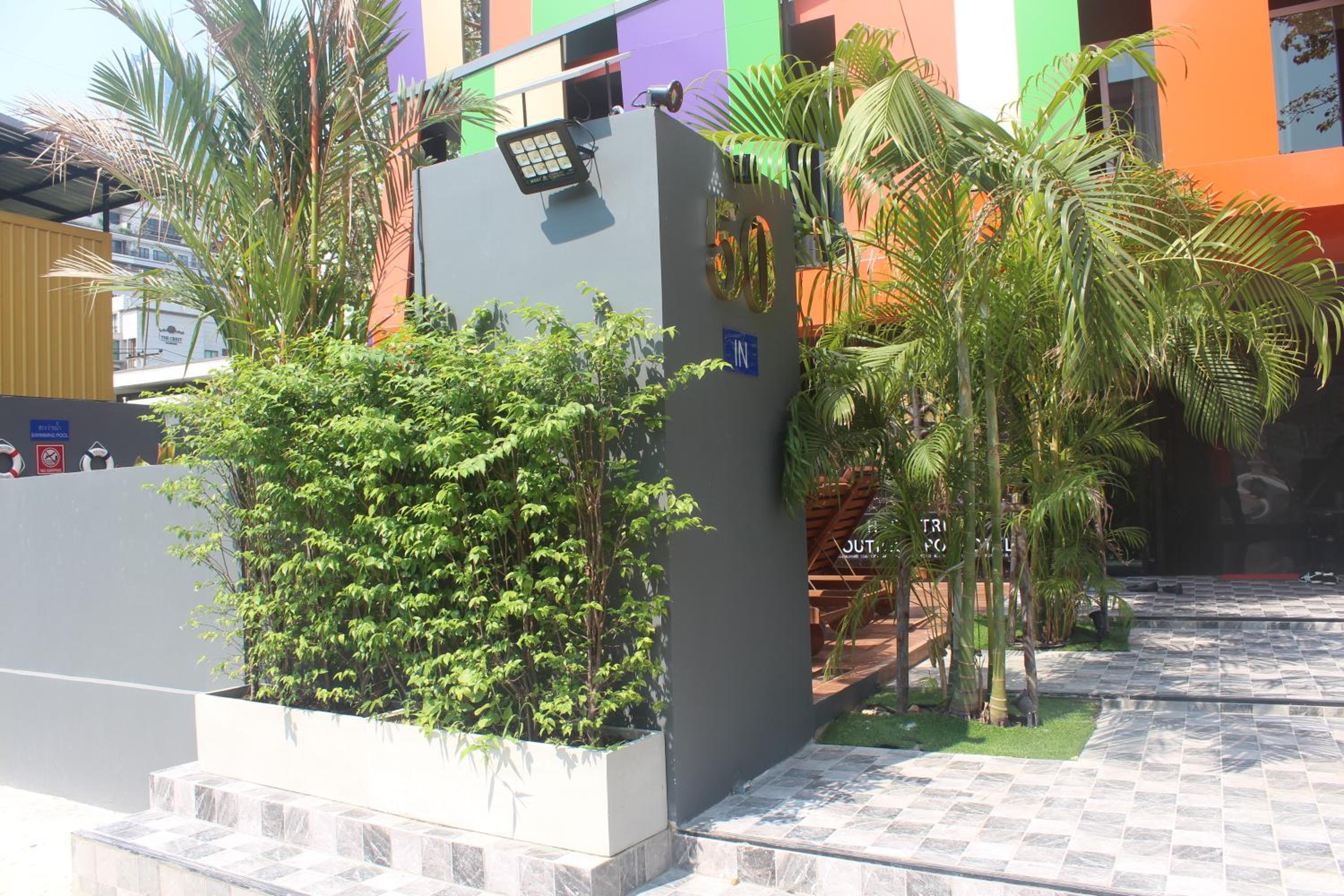 Hotel H-District Boutique Poshotel - Image 1