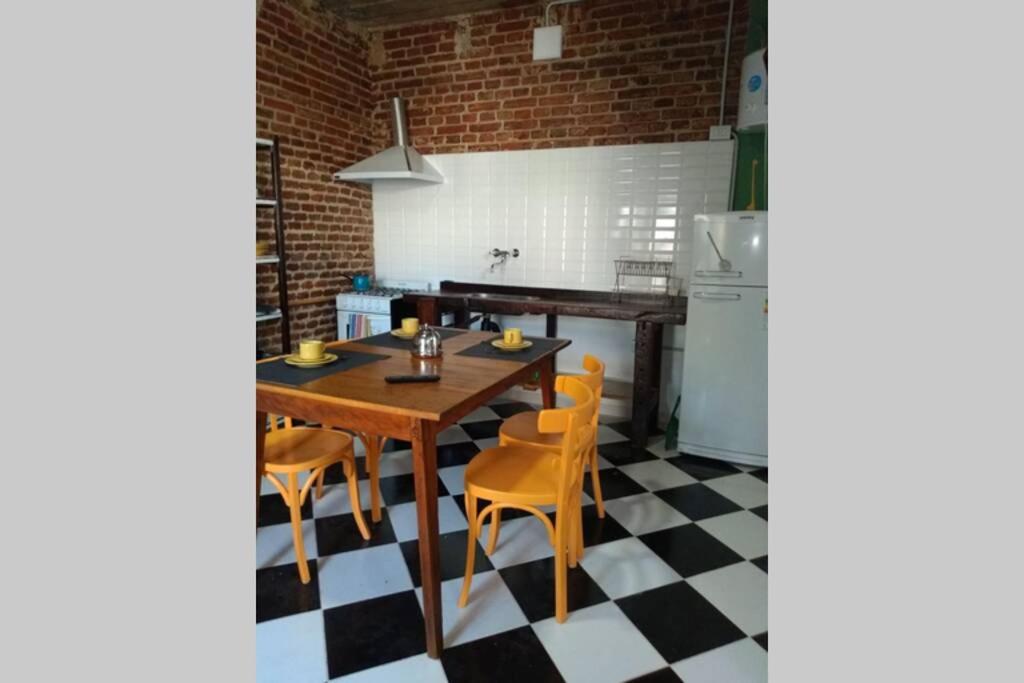 Departamento Amoblado con Cochera