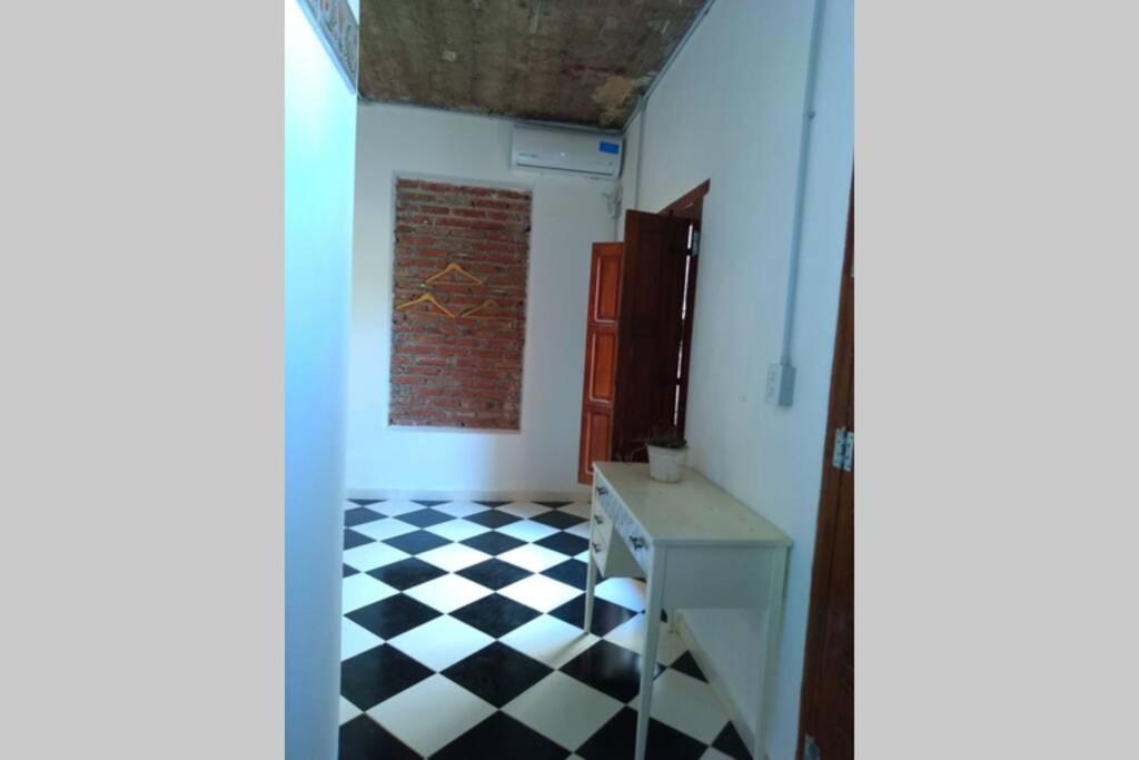 Departamento Amoblado con Cochera