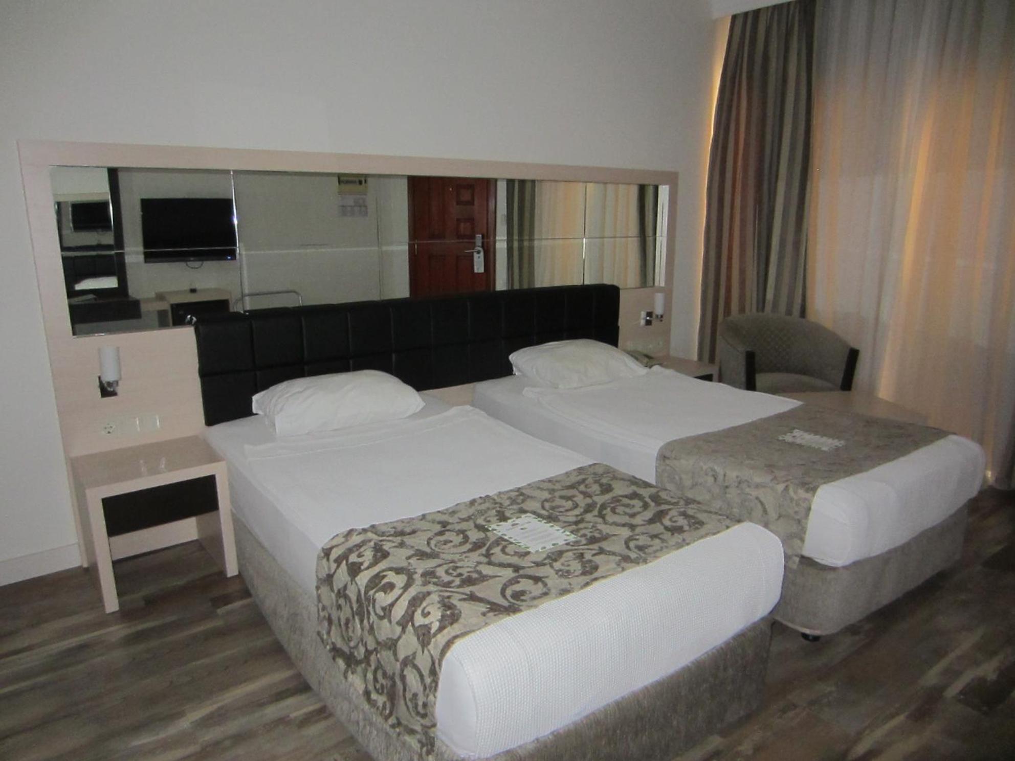 Golden Lotus Hotel - Image 72