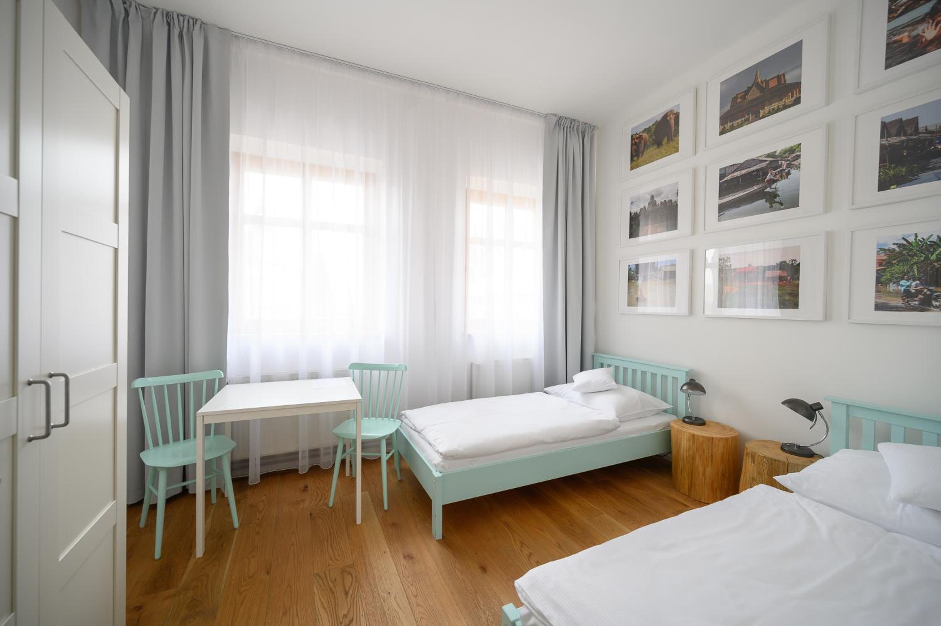 Světoběžník Bed & Wine