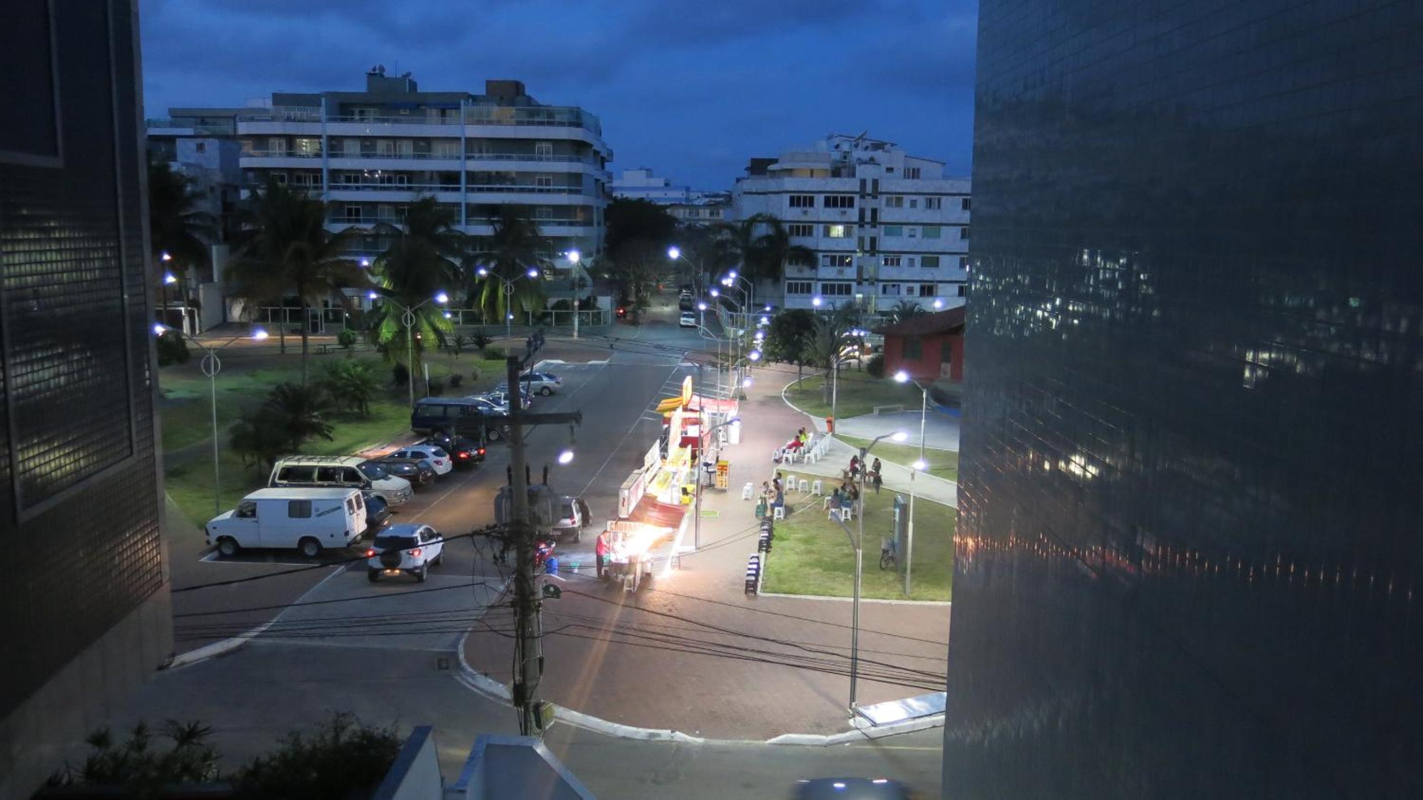 Joneson aluga um apto 3 Quartos na beira da Praia do Forte