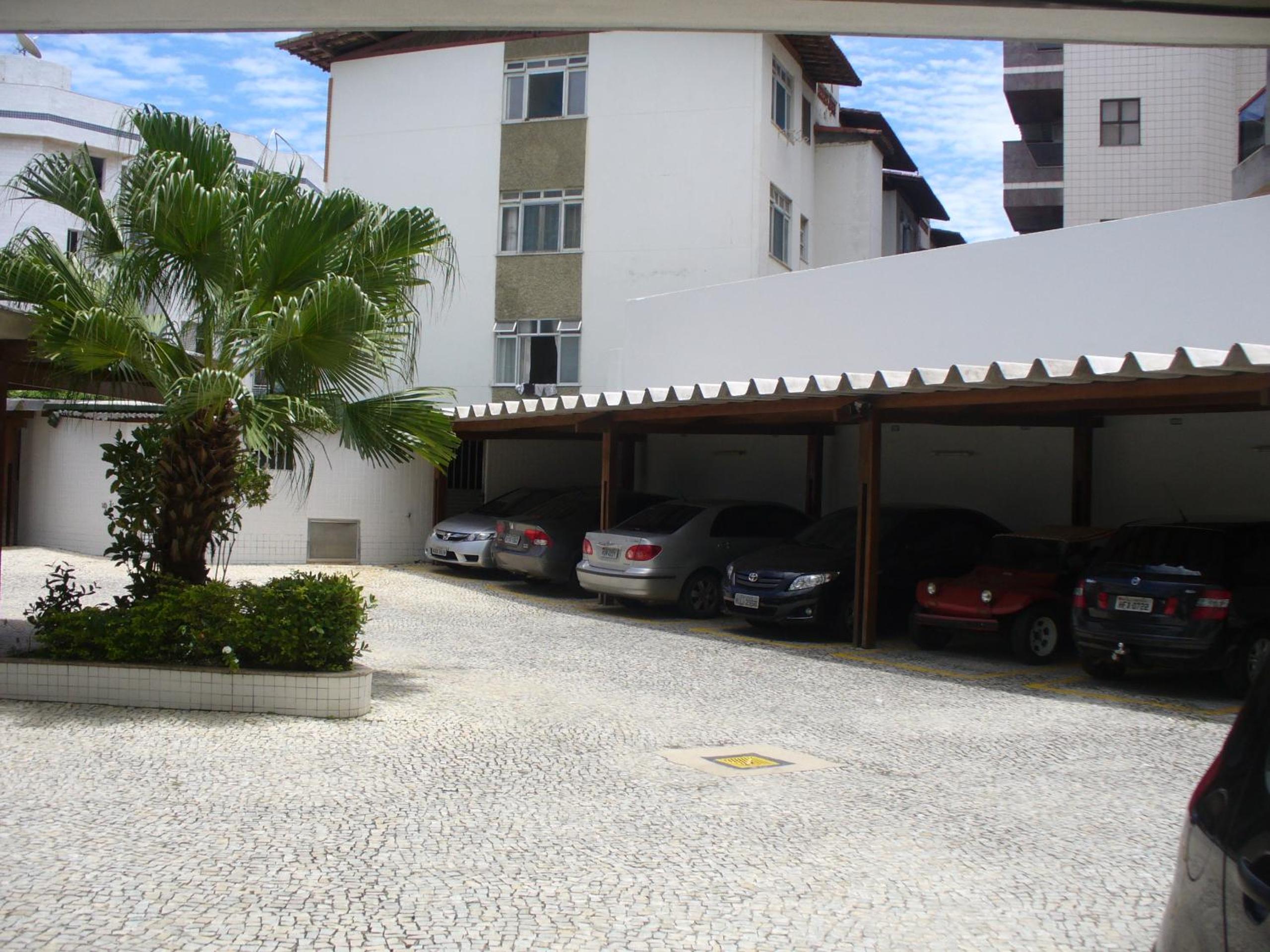 Joneson aluga um apto 3 Quartos na beira da Praia do Forte