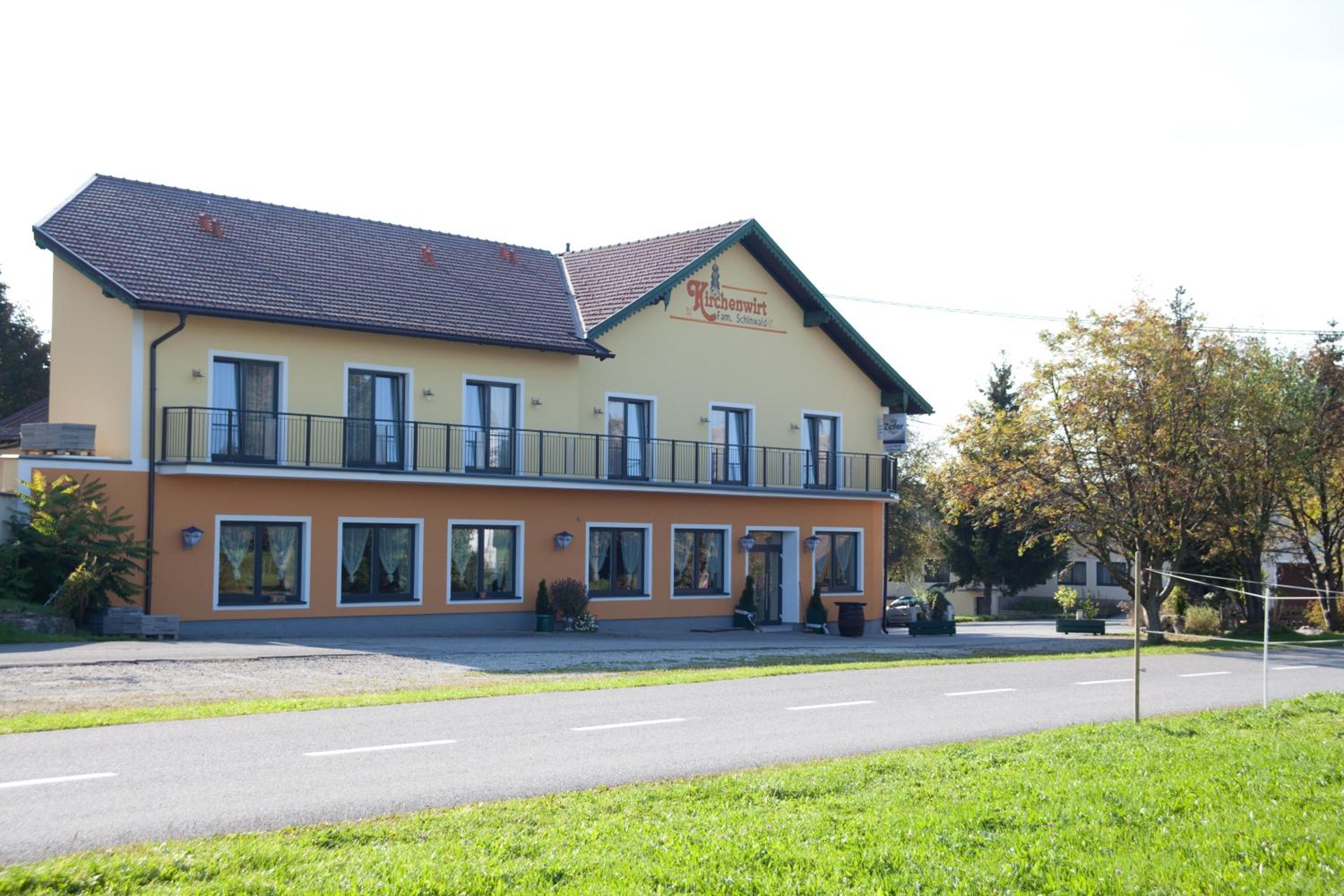 Kirchenwirt Irrsdorf Familie Schinwald view 3