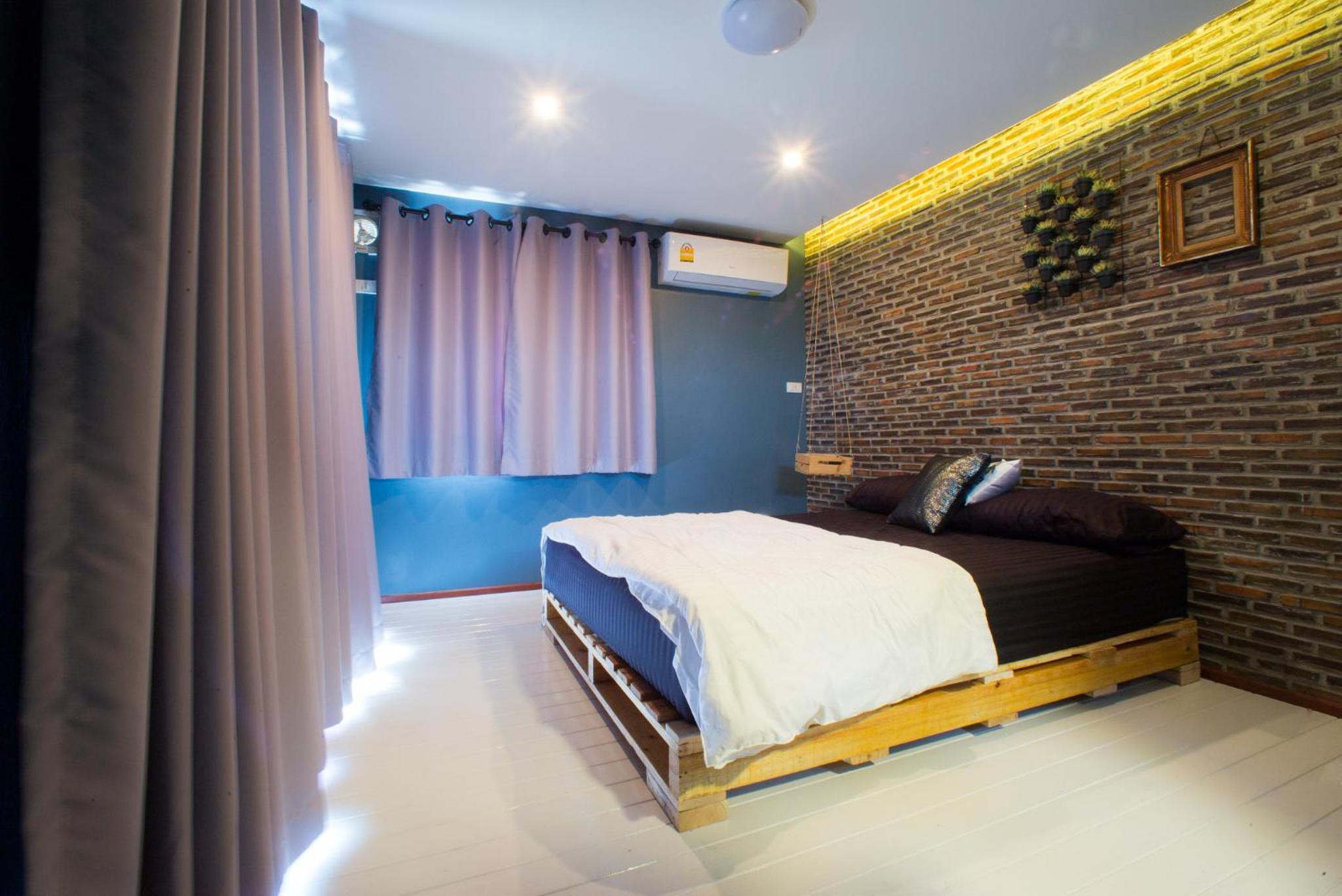 Patoey House