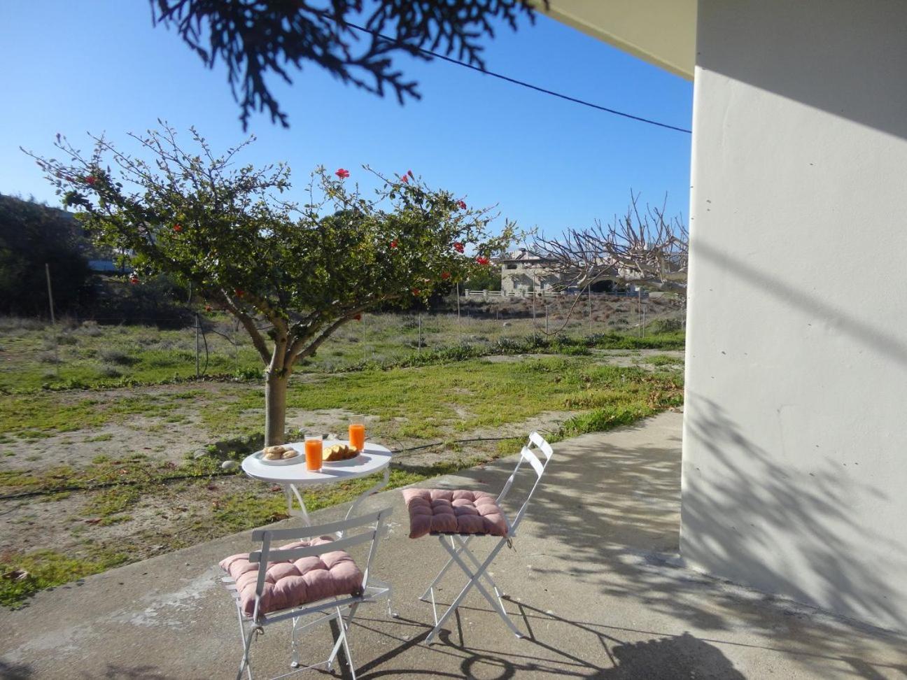 GARDEN HOUSE, Kalamaki view 2