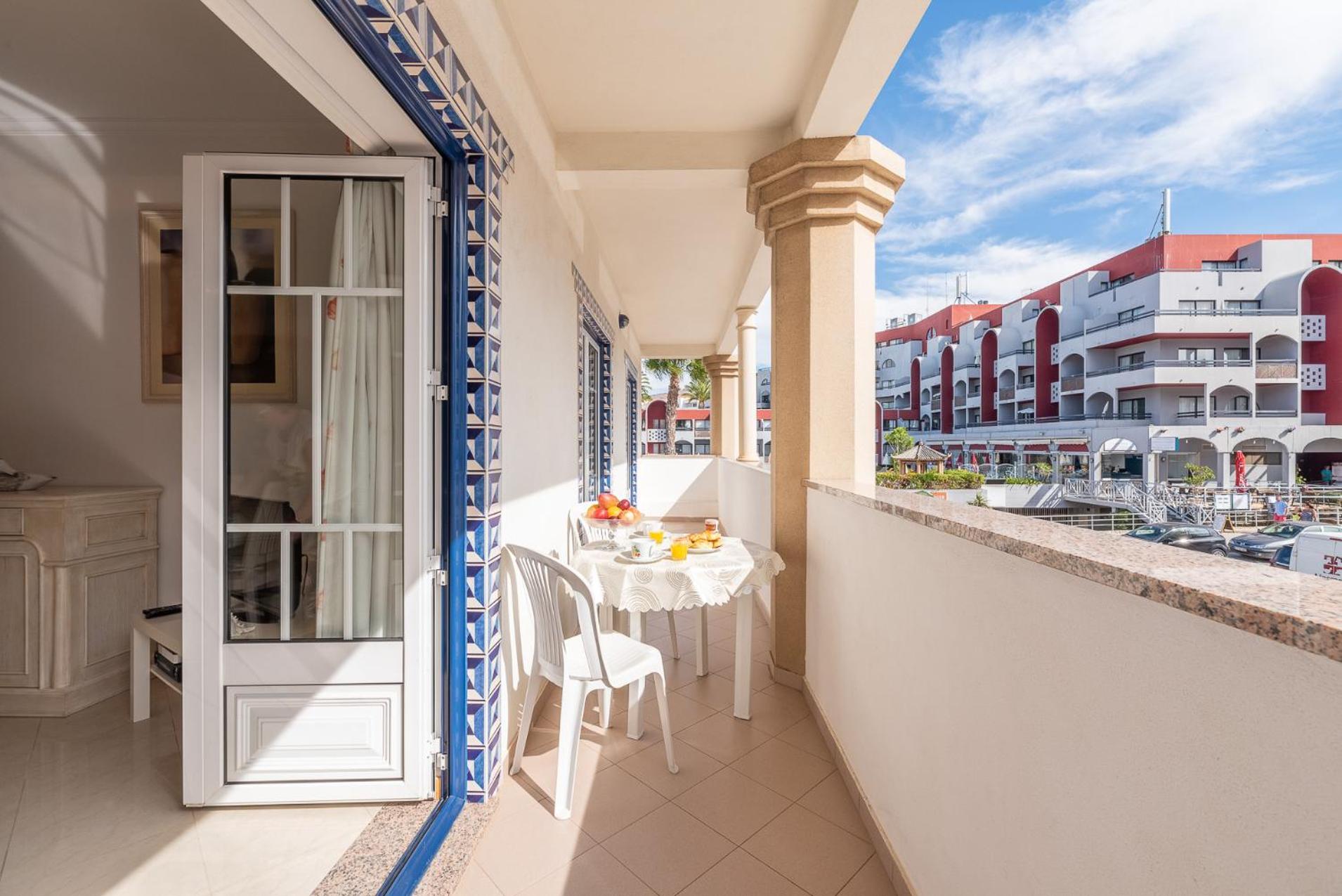 Apartamento Praia da Oura view 5