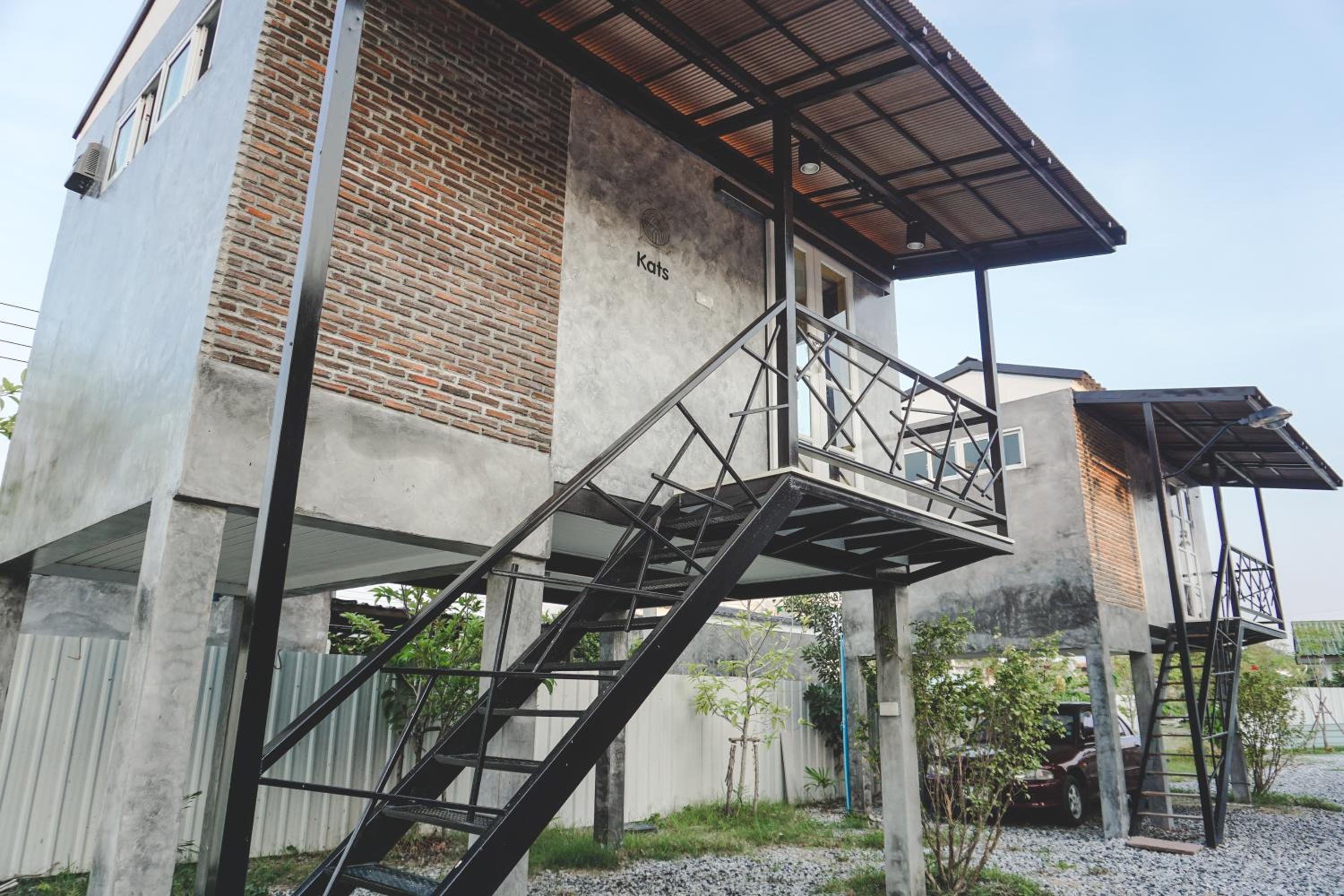 Patoey House