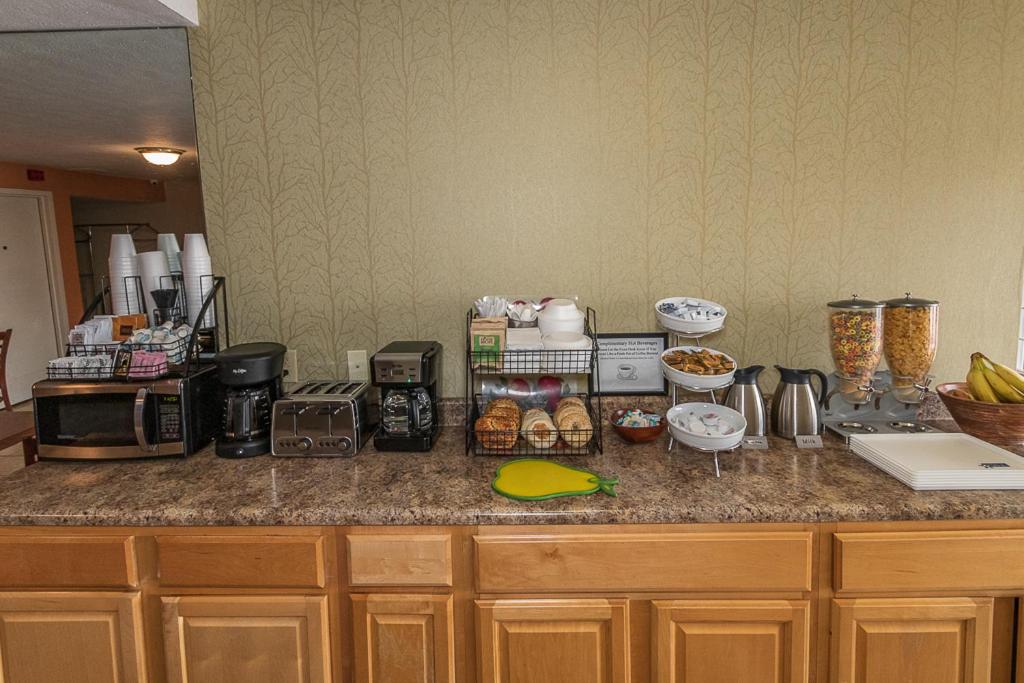 Americas Best Value Inn Ashtabula/Austinburg