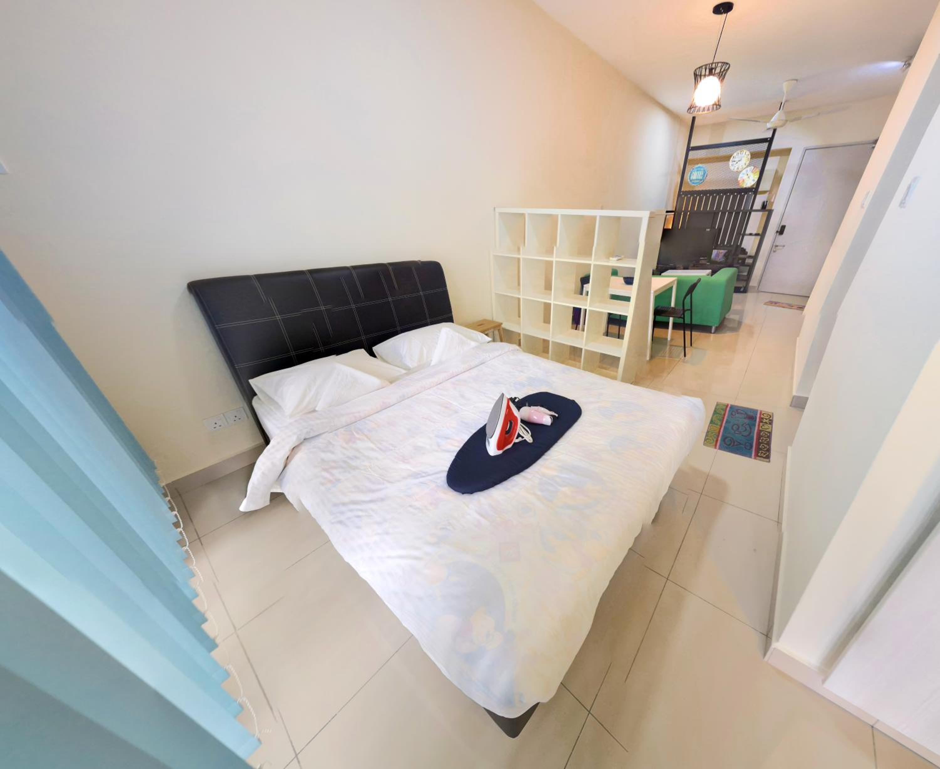 Suria Jelutong Studio by BeeStay photo 3