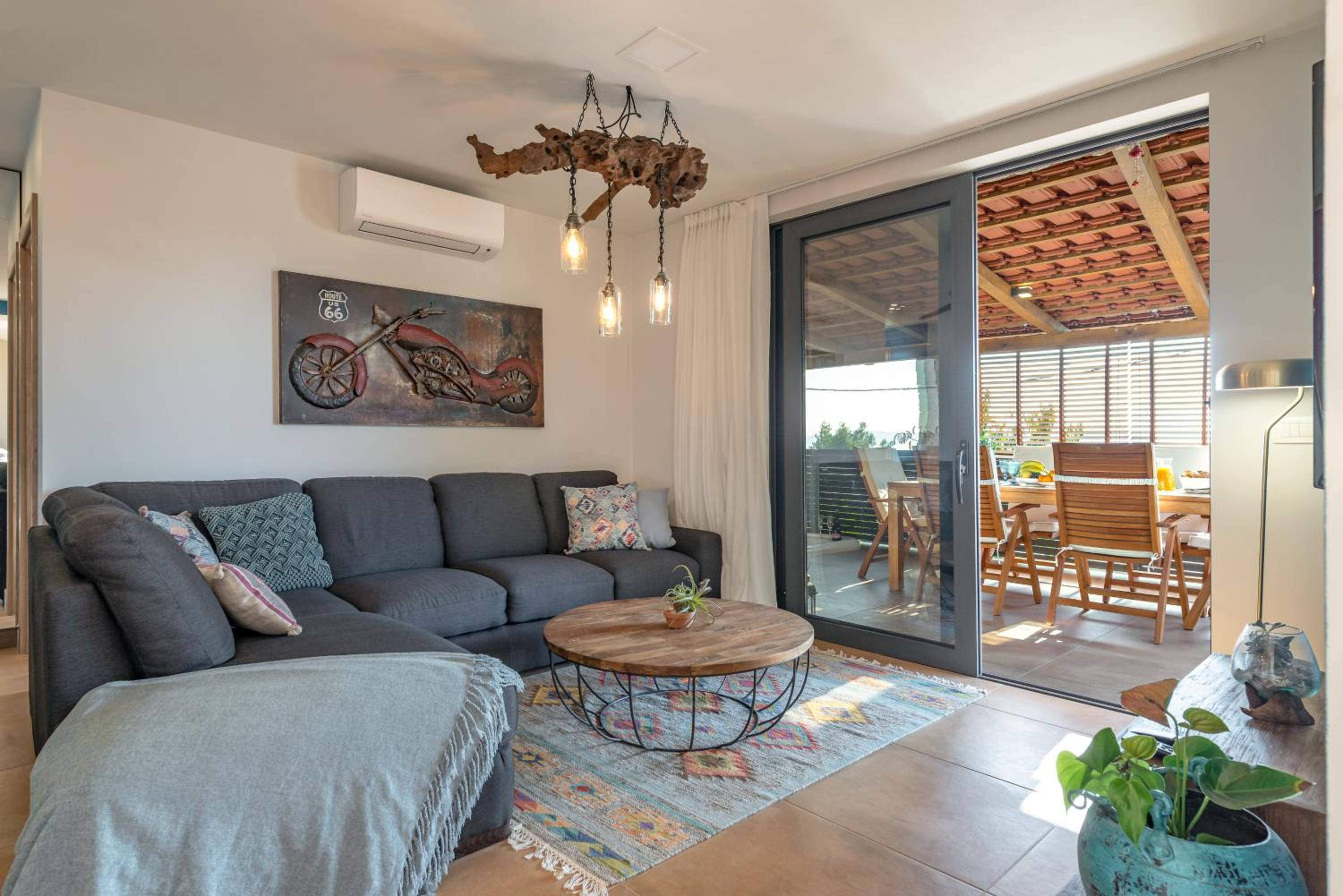 Paradiso Apartment with Private Jacuzzi and Terrace view 4