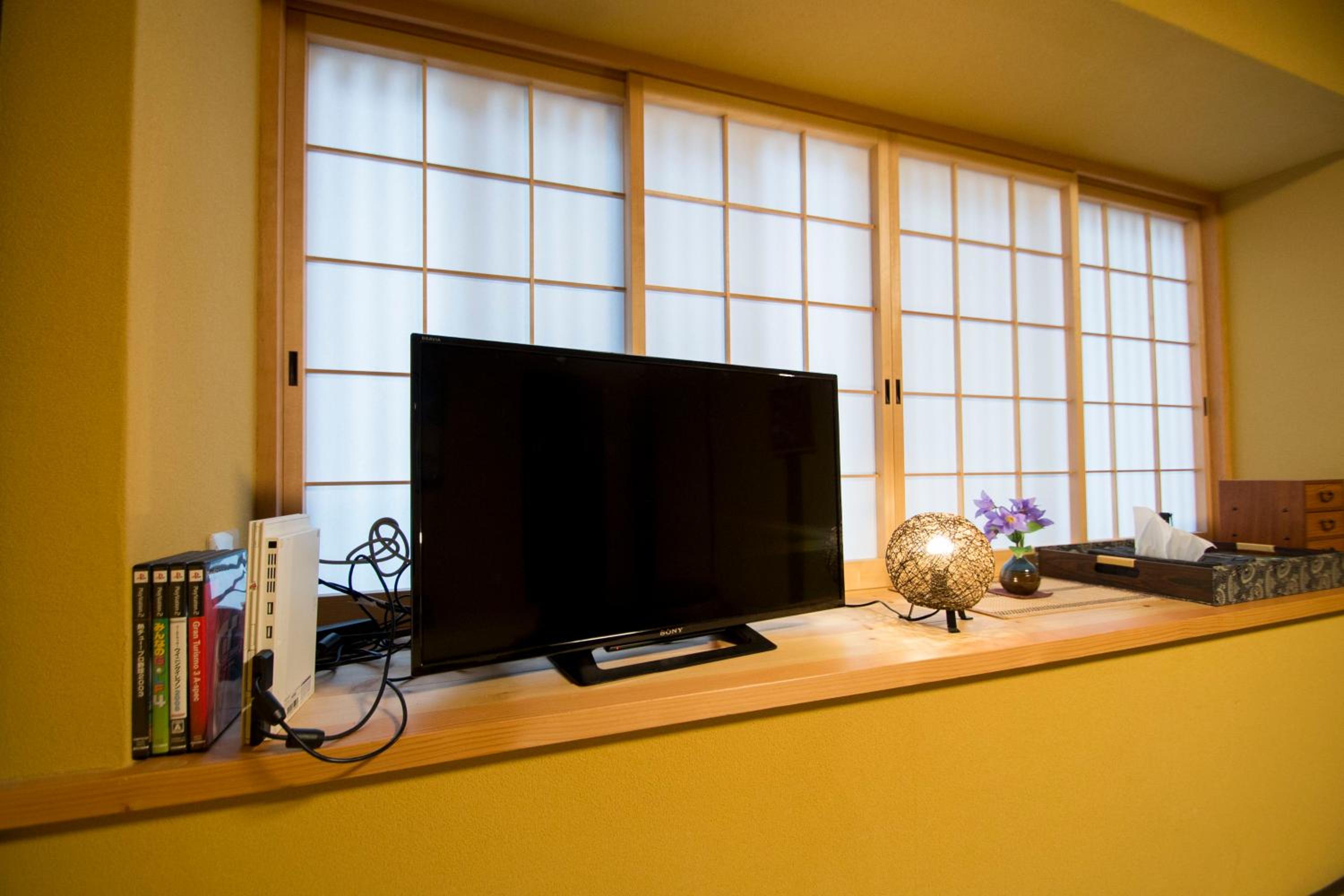 Photo 10