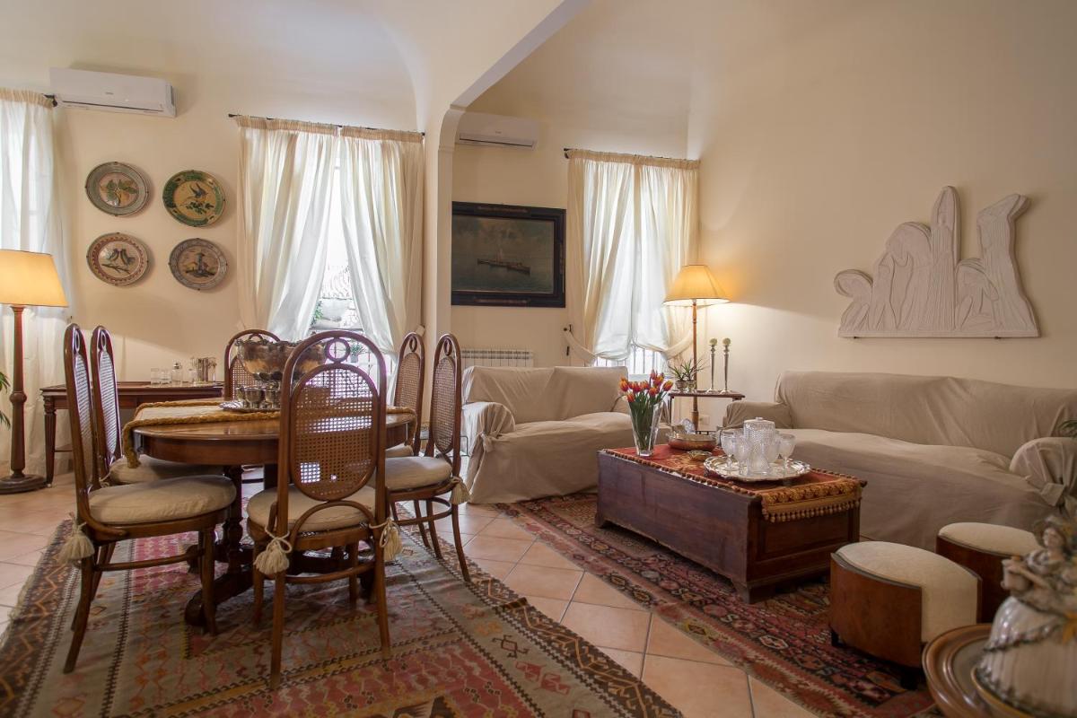 Real Teatro Apartment photo 1