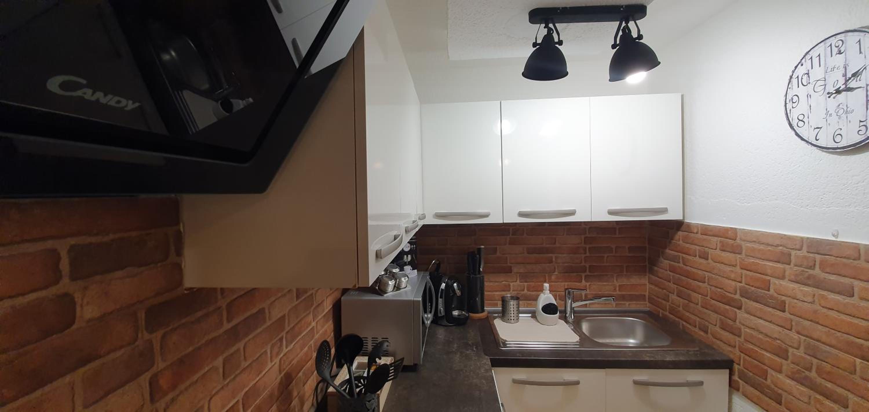 Apartment Central Station between Dragon and Triple Bridges view 5