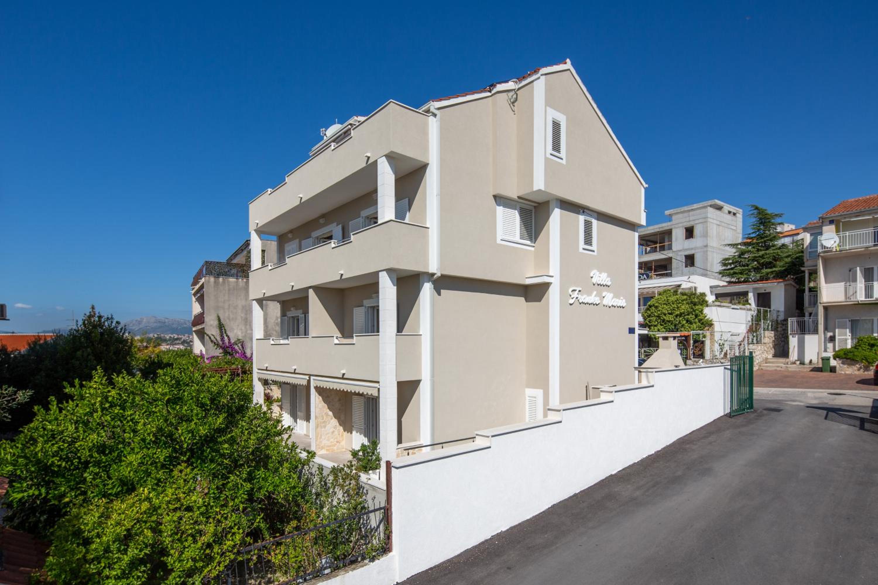 Hotel Apartment Villa Franko Maris