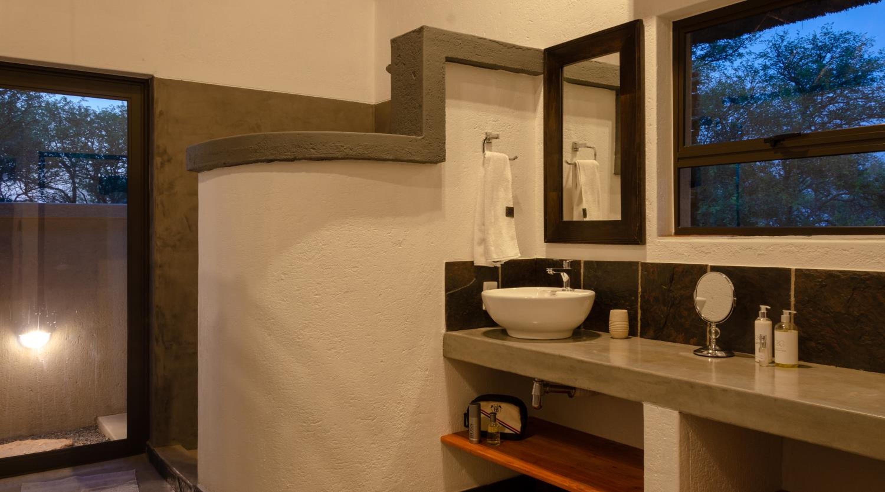 Hidden 2-Bedroom Gem In A Quiet Wildlife Estate