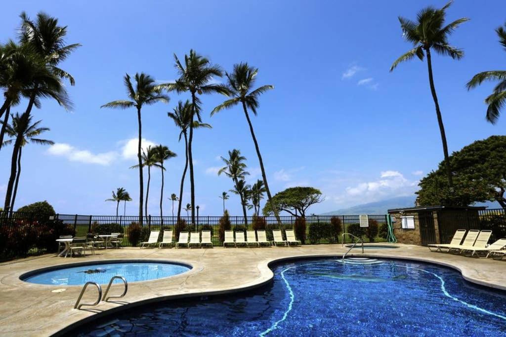 Oceanfront penthouse with amazing views at Kauhale Makai view 2